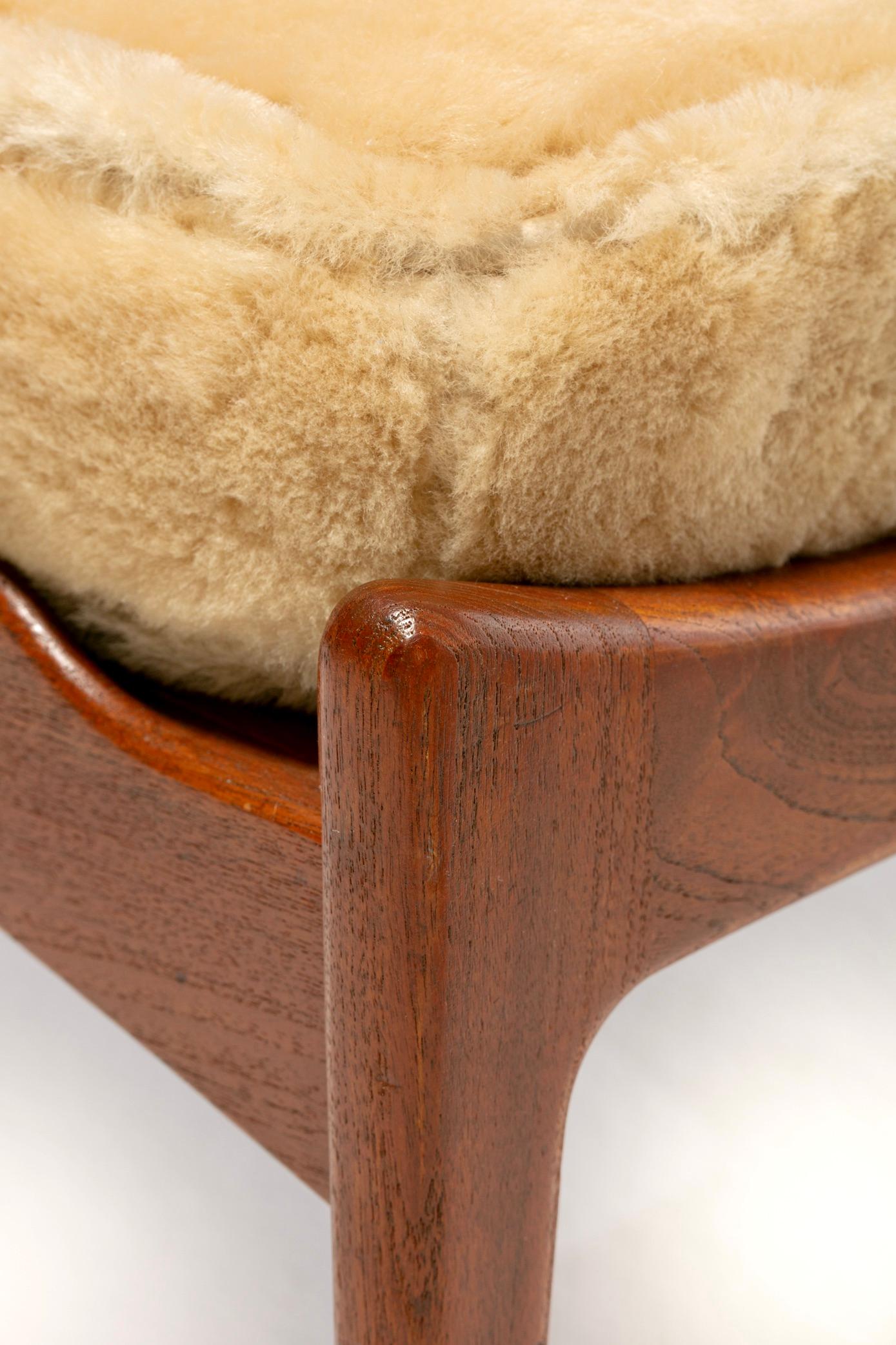 Ib Kofod-Larsen Palomino Sheepskin & Walnut Reclining Lounge Chair & Ottoman  9