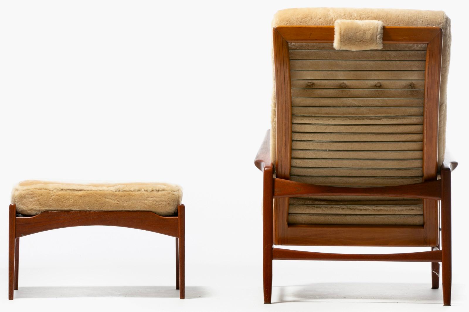 Scandinavian Modern Ib Kofod-Larsen Palomino Sheepskin & Walnut Reclining Lounge Chair & Ottoman 