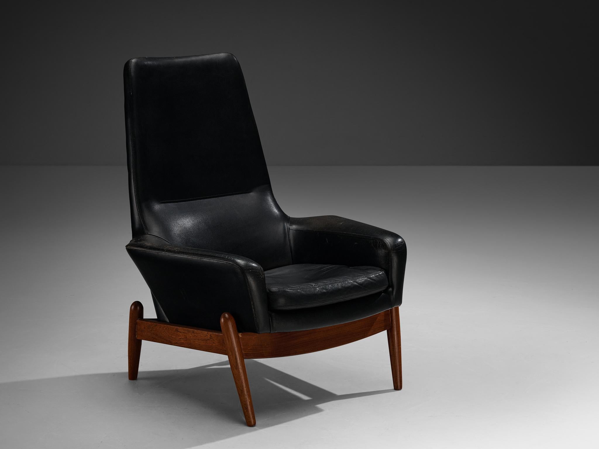 Cuir Ib Kofod-Larsen 'PD30' Chaise longue en teck et cuir noir en vente