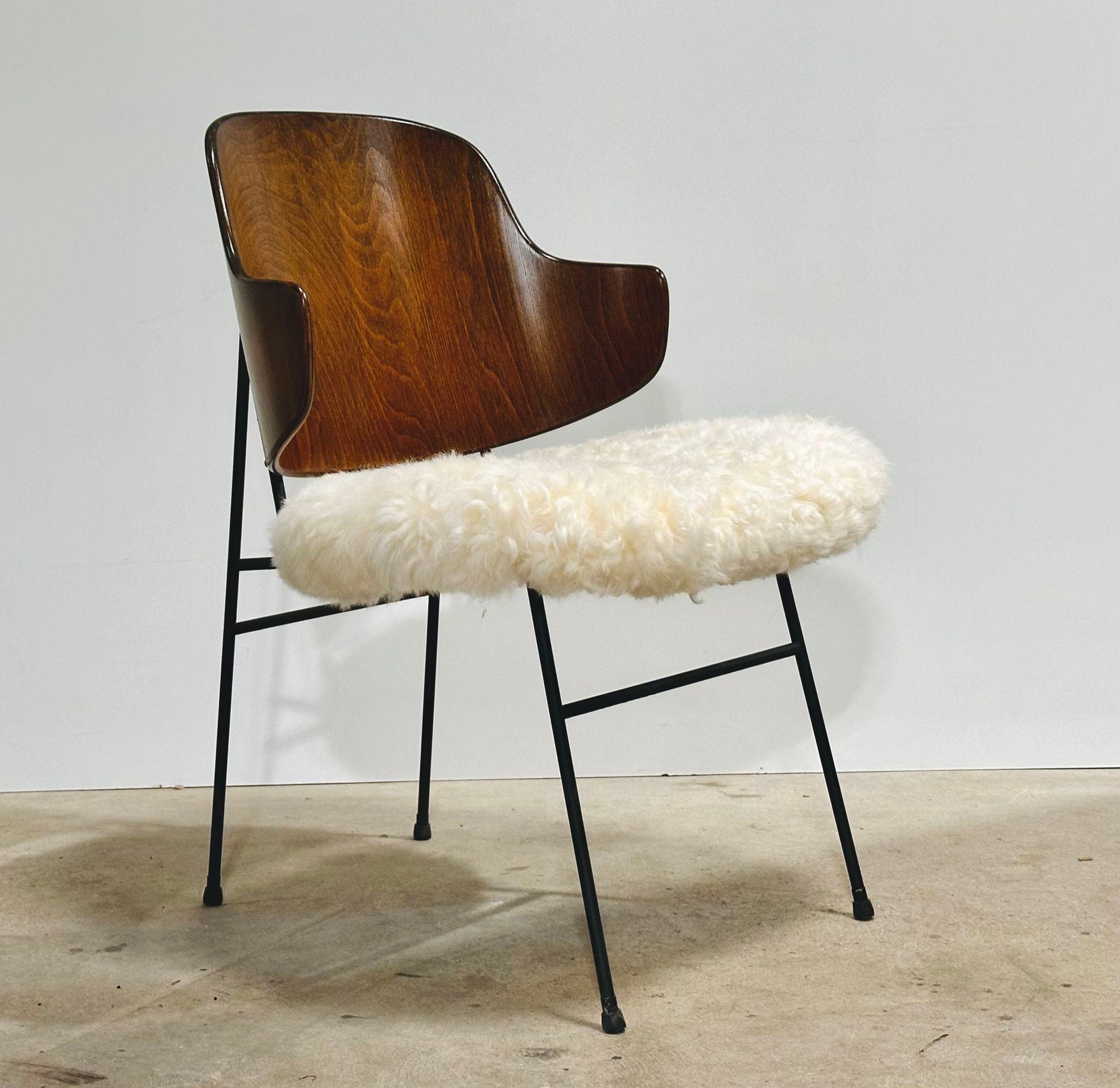 Ib Kofod Larsen Chaise longue Pingouin, Danemark 1950 Bon état - En vente à Chicago, IL
