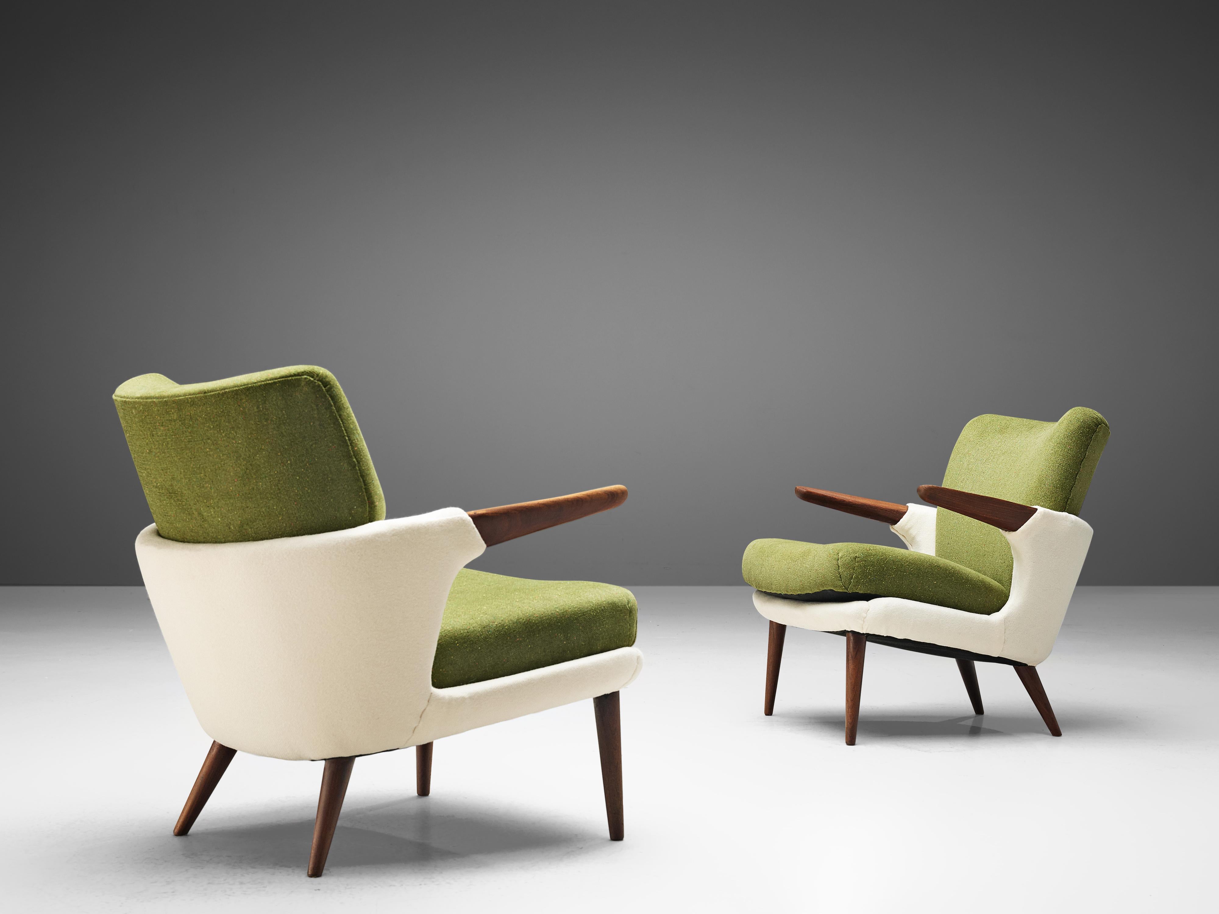 Ib Kofod-Larsen for Christensen and Larsen, pair of easy chairs model 423, teak, woolen upholstery, Denmark, 1954.

Pair of rare model 423 armchairs, designed by Ib Kofod-Larsen for Christensen and Larsen in 1954. The comfortable set is executed