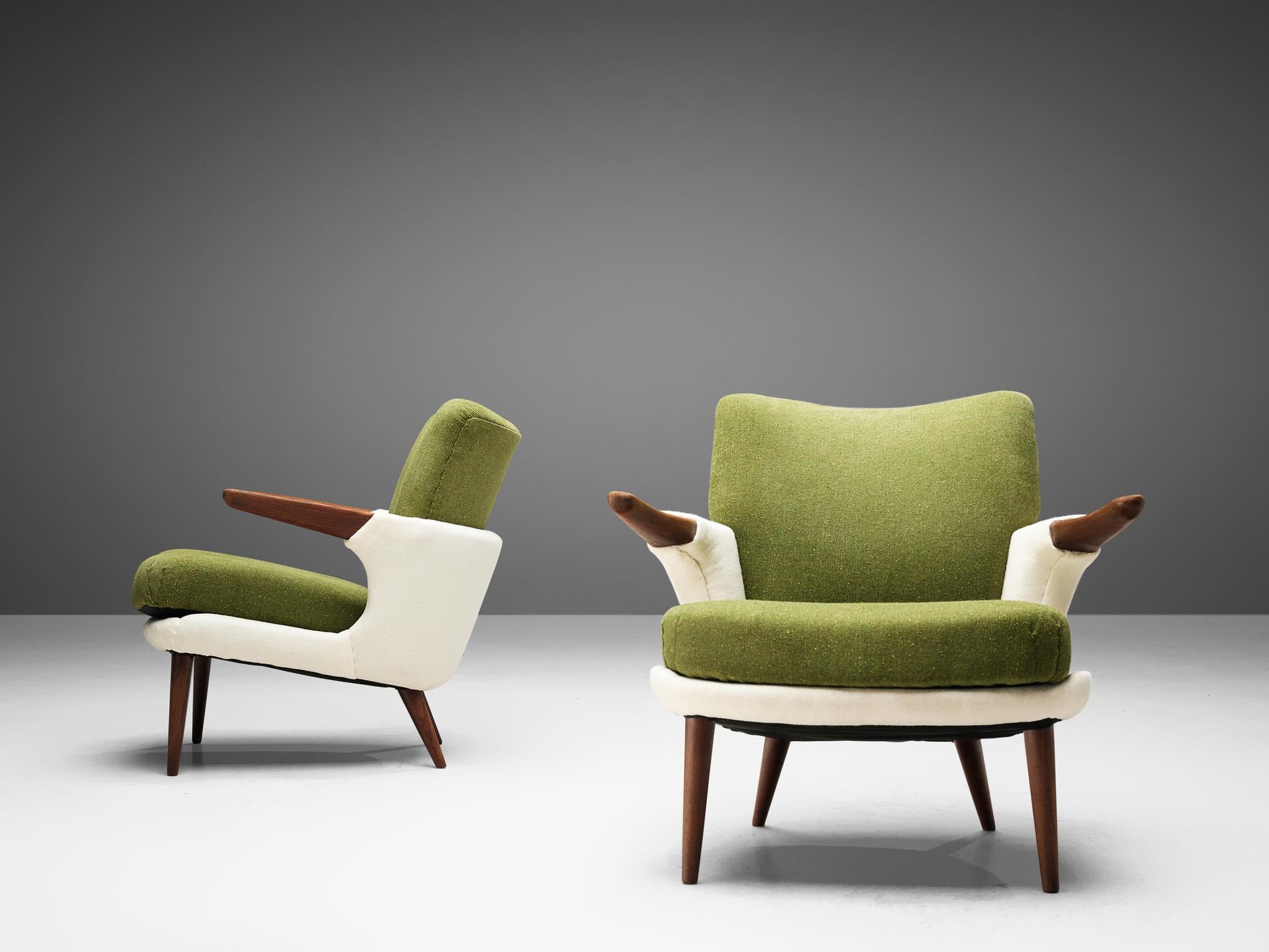 Danish Ib Kofod-Larsen Rare Pair of Lounge Chairs Model 423