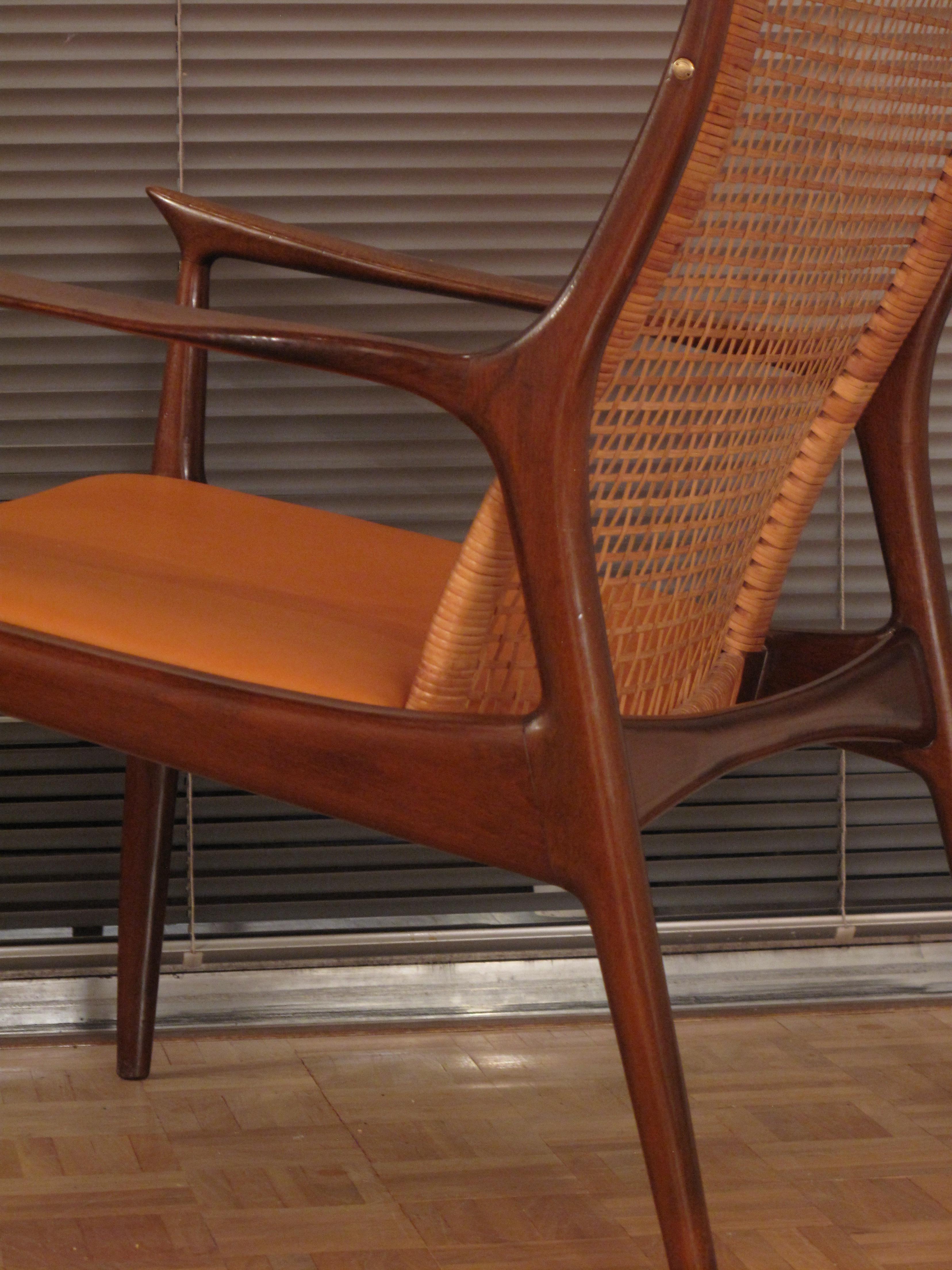 Ib Kofod Larsen Rattan Back Lounge Chair For Selig In Good Condition In Shepperton, Surrey