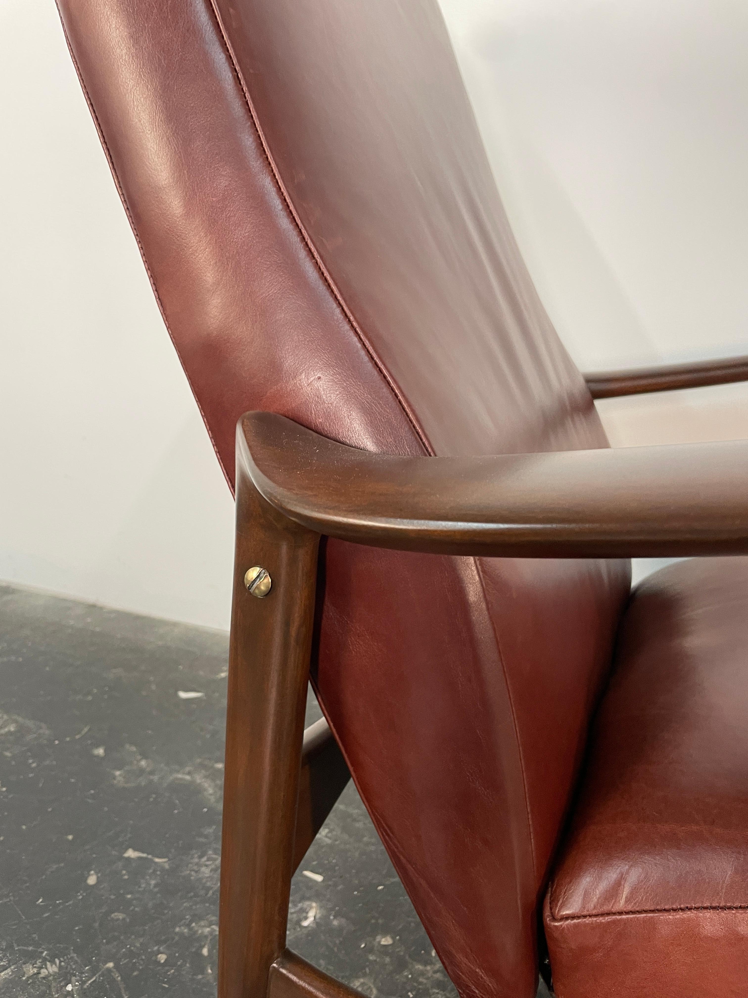 Ib Kofod-Larsen Recliner and Ottoman for Selig in Oxblood Italian Leather 2