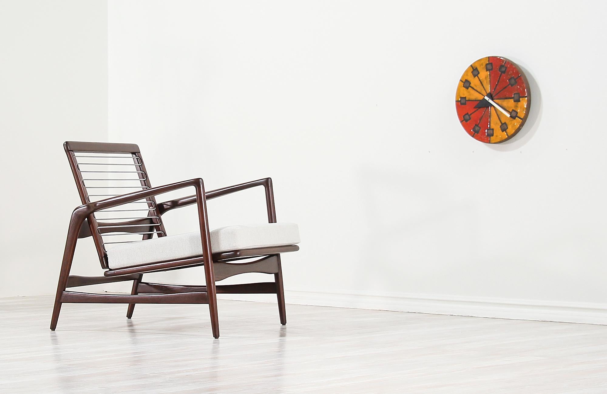 Ib Kofod-Larsen Reclining Lounge Chair for Selig In Excellent Condition In Los Angeles, CA