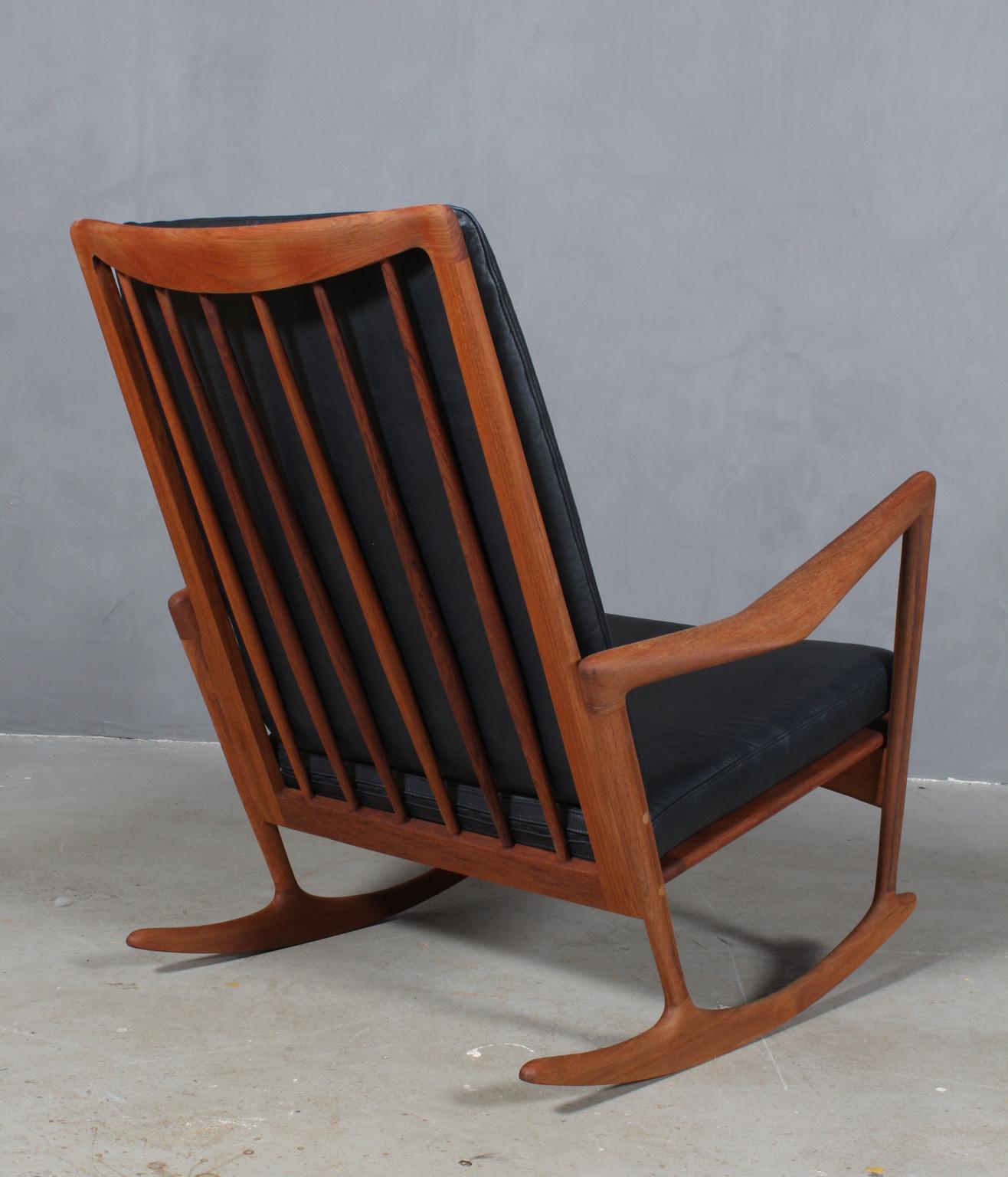 Ib Kofod-Larsen Rocking Chair 2