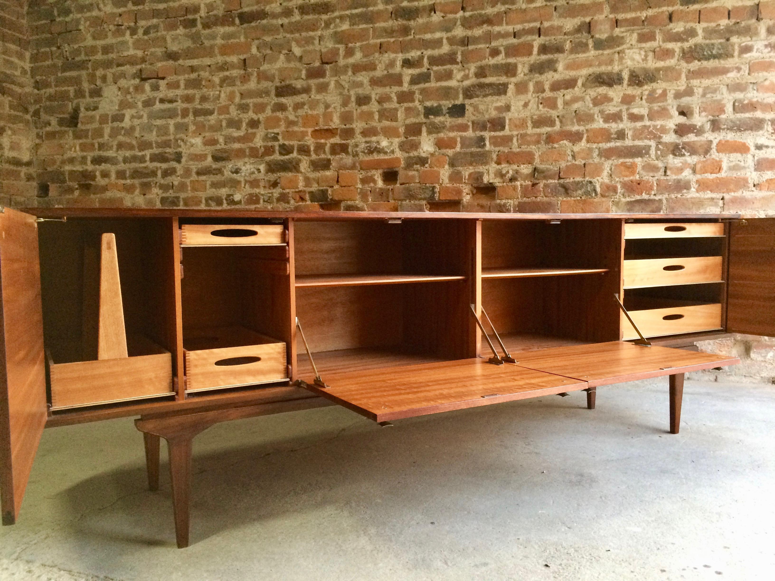 Mid-20th Century Ib Kofod-Larsen Rosewood Sideboard Credenza Buffet For Everest Midcentury 1960s