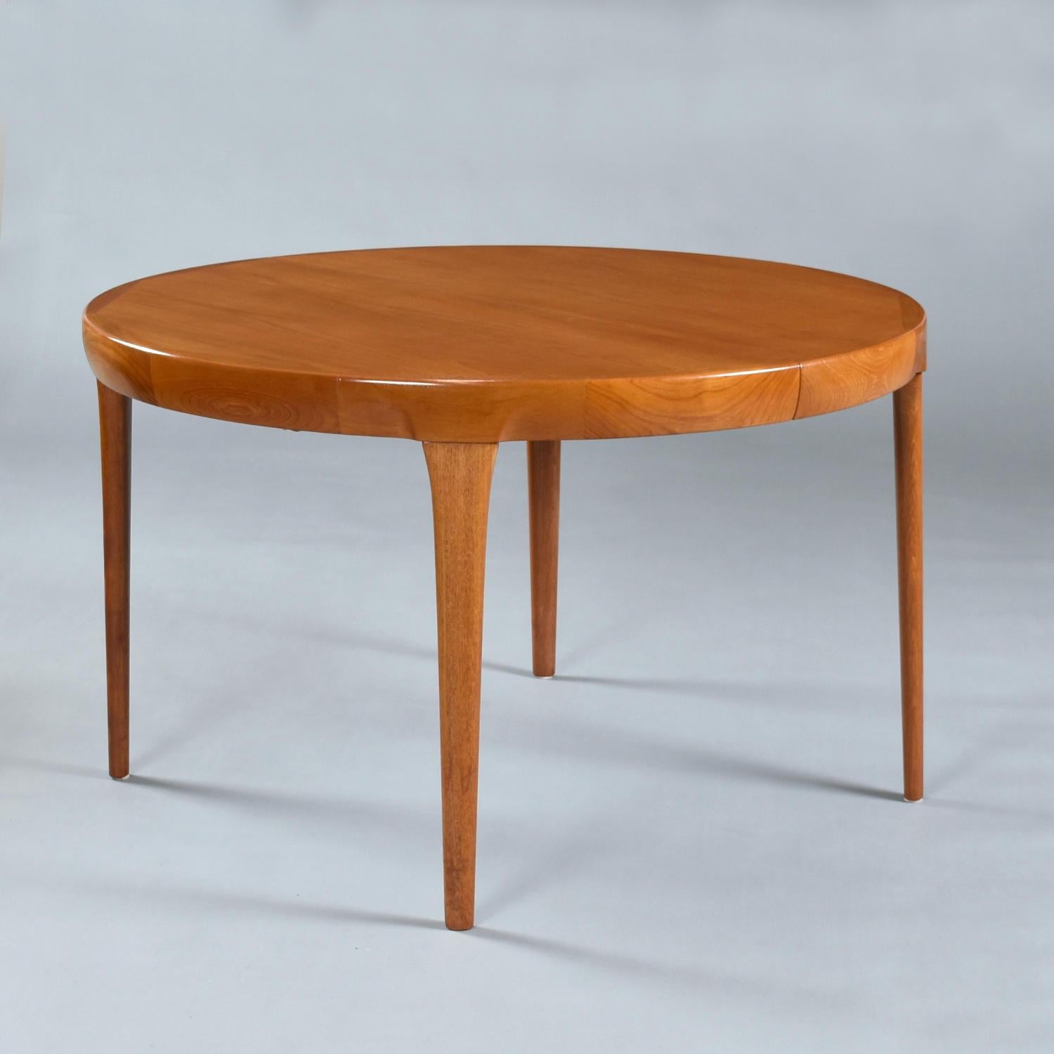 Mid-20th Century Ib Kofod Larsen Round To Oval Expanding Danish Teak Dining Table