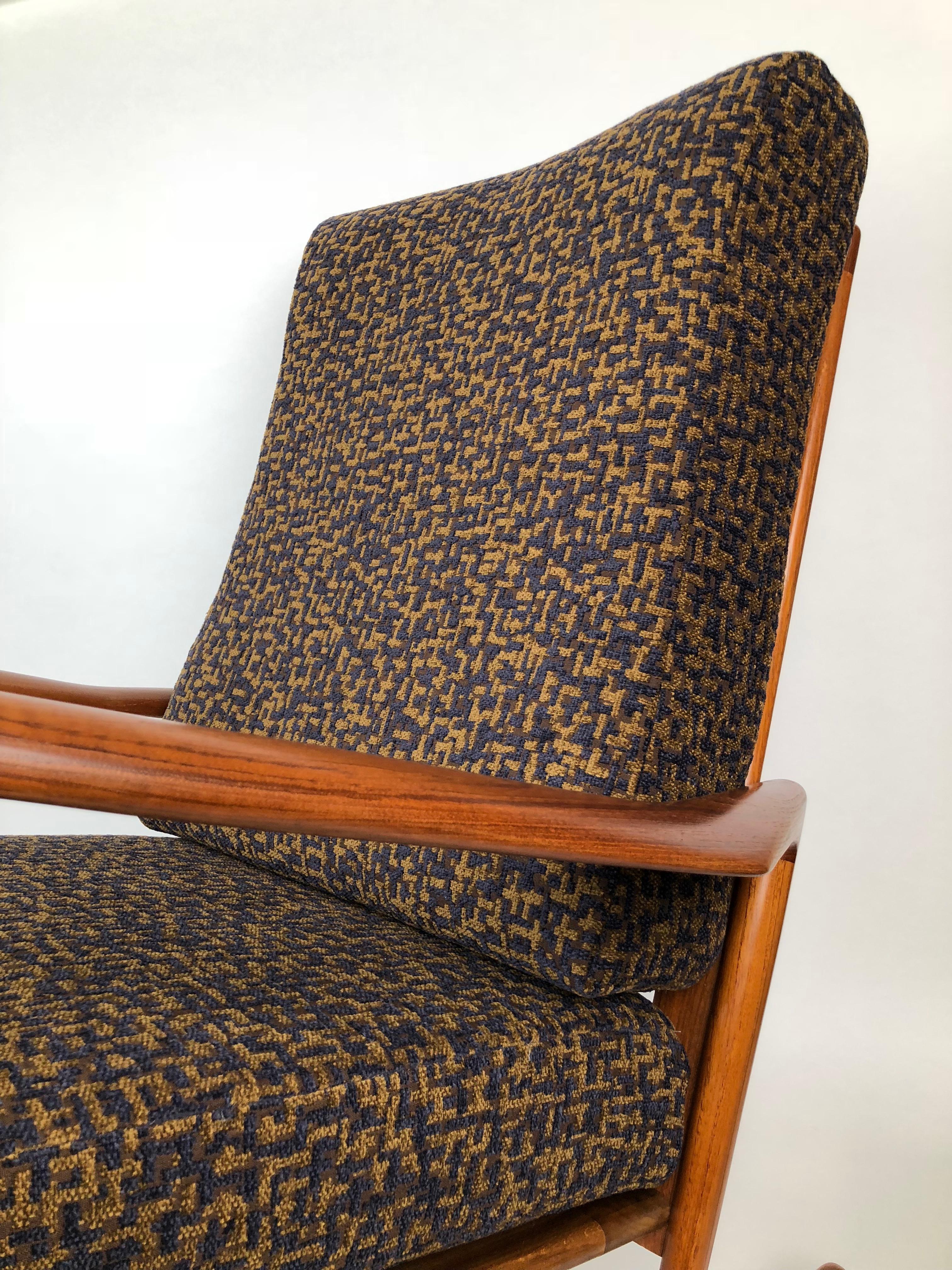 Ib Kofod-Larsen´s Rocking Chair from 1962 For Sale 2