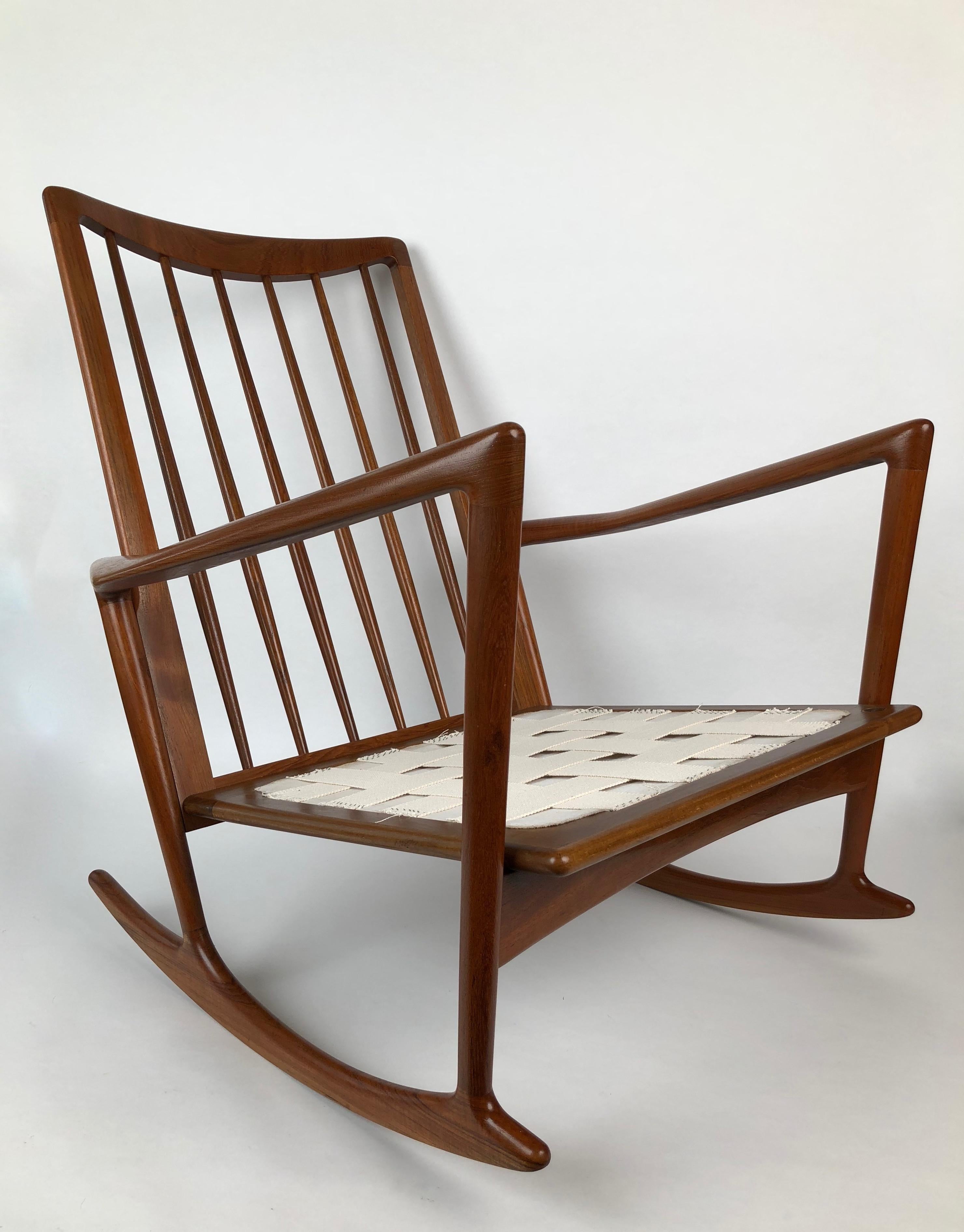 Ib Kofod-Larsen´s Rocking Chair from 1962 For Sale 3
