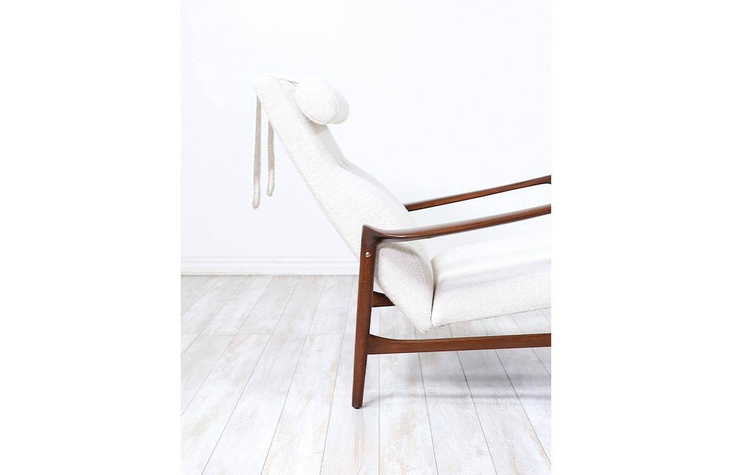 Expertly Restored - Ib Kofod-Larsen Sculptural Reclining Lounge Chair/Ottoman  5