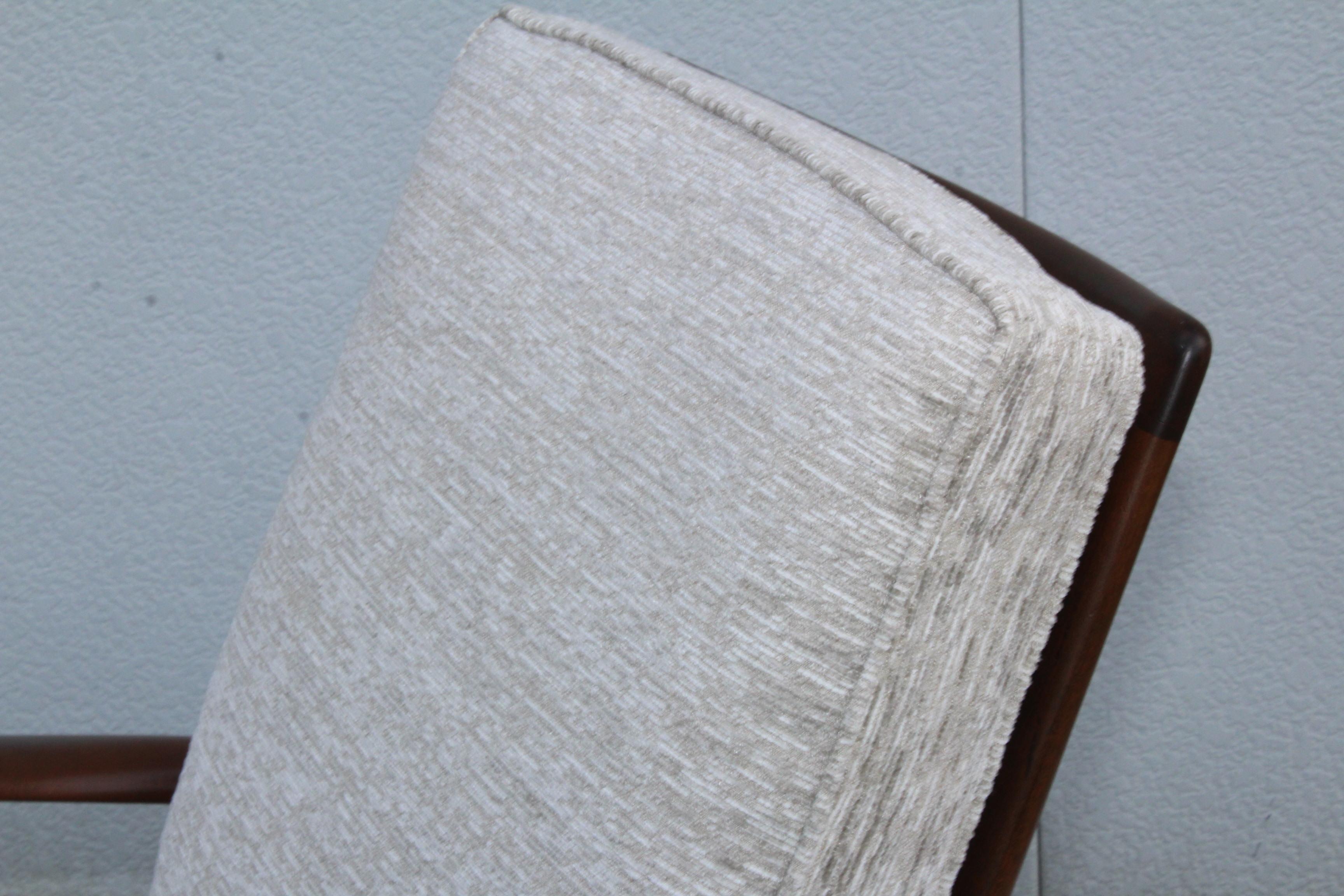 Silla mecedora escultural Ib Kofod-Larsen en venta 6