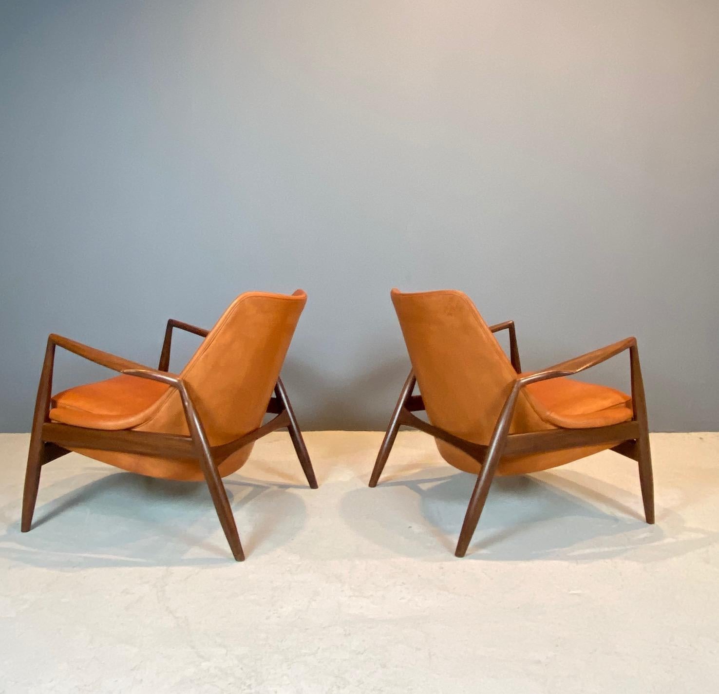 Pair of easy chairs, style 
