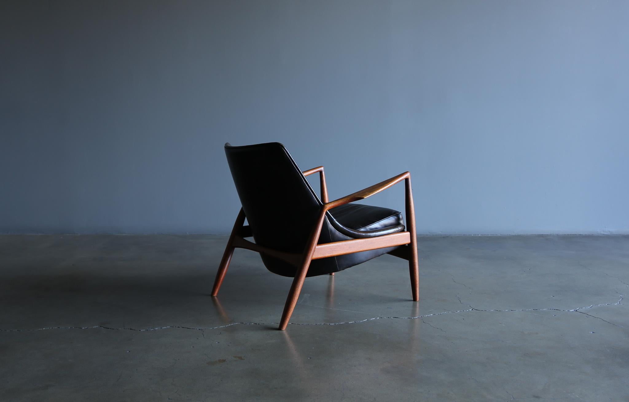 Ib Kofod-Larsen Seal Lounge Chair for OPE Möbler, circa 1960 7