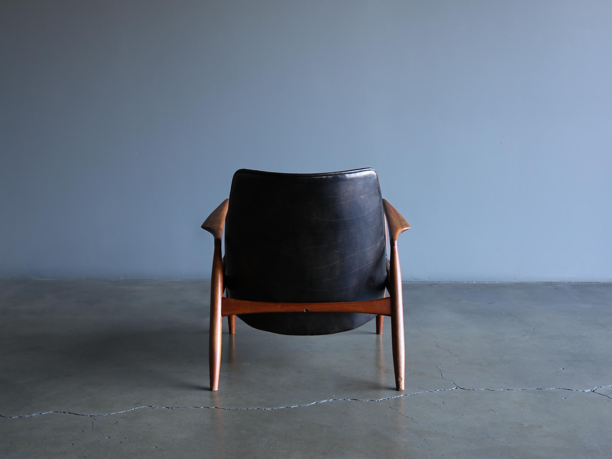 Ib Kofod-Larsen Seal Lounge Chair for OPE Möbler, circa 1960 8