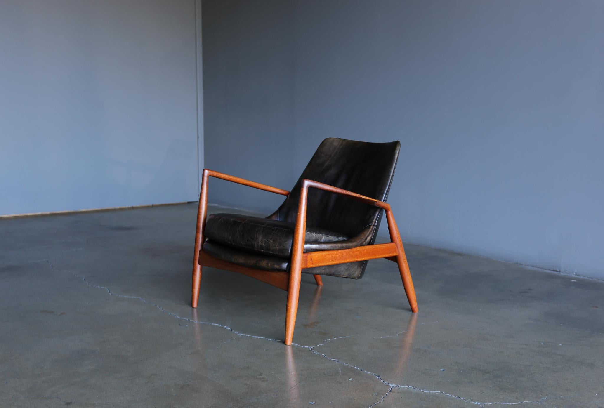 Swedish Ib Kofod-Larsen Seal Lounge Chair for OPE Möbler, circa 1960