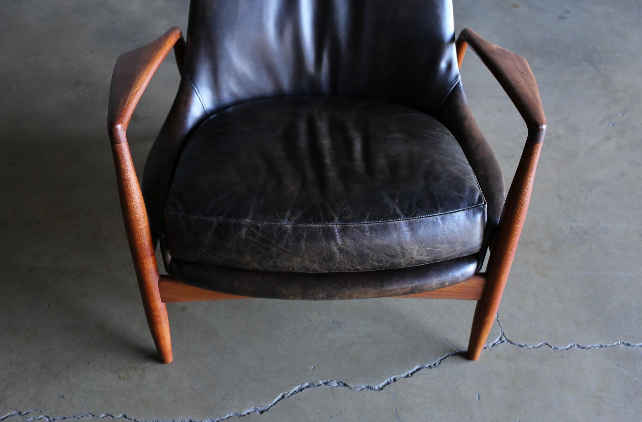 Ib Kofod-Larsen Seal Lounge Chair for OPE Möbler, circa 1960 3