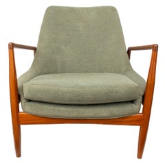 Ib Kofod-Larsen Seal Scandinavian Modern Chair