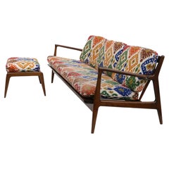 Ib Kofod-Larsen Selig Divano e ottomana moderni danesi scandinavi di metà secolo