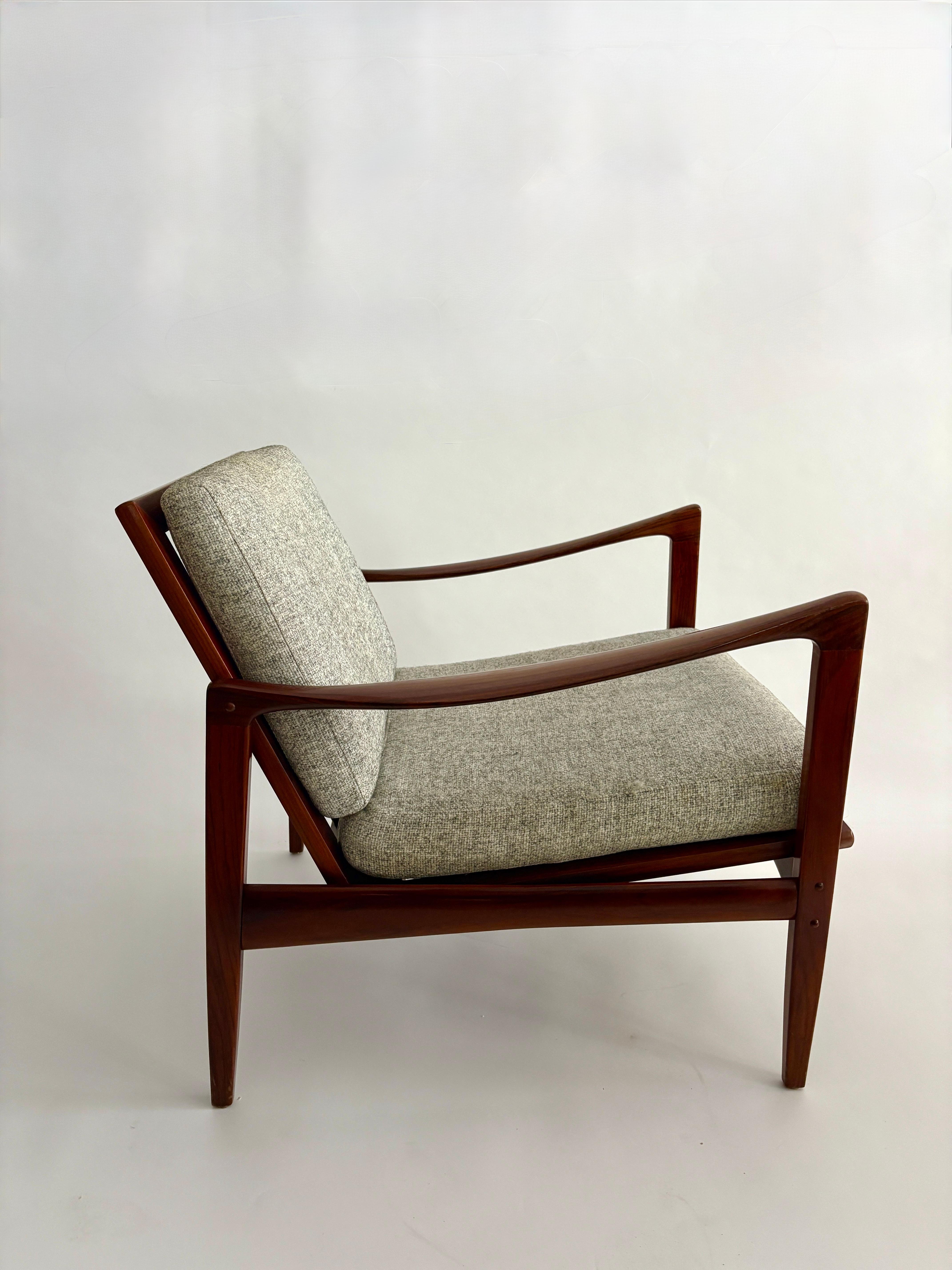 Swedish Ib Kofod-Larsen, set di sedie da salotto 