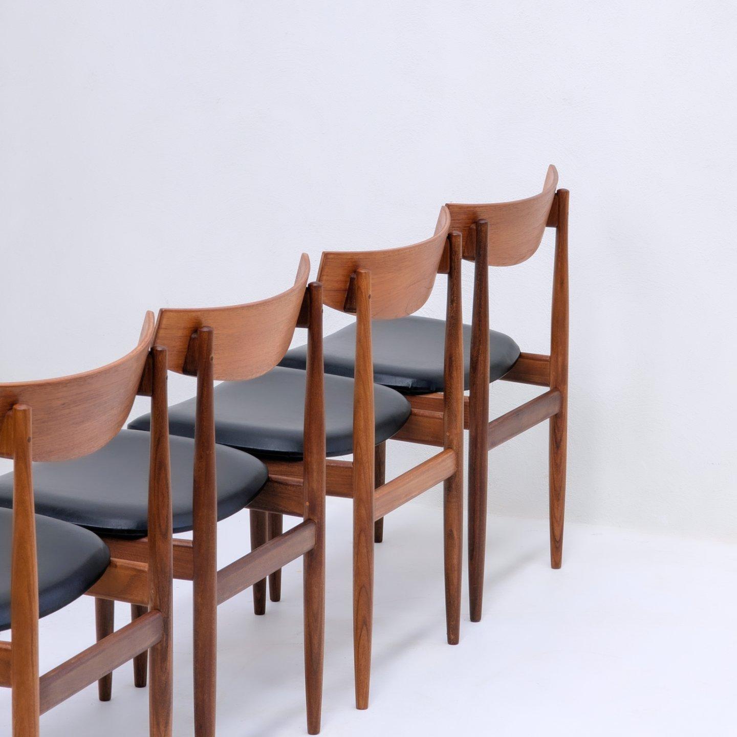 Hand-Crafted Ib Kofod Larsen Set of Four Teak Dining Chairs for G-Plan, Danish Modern c.1963 For Sale