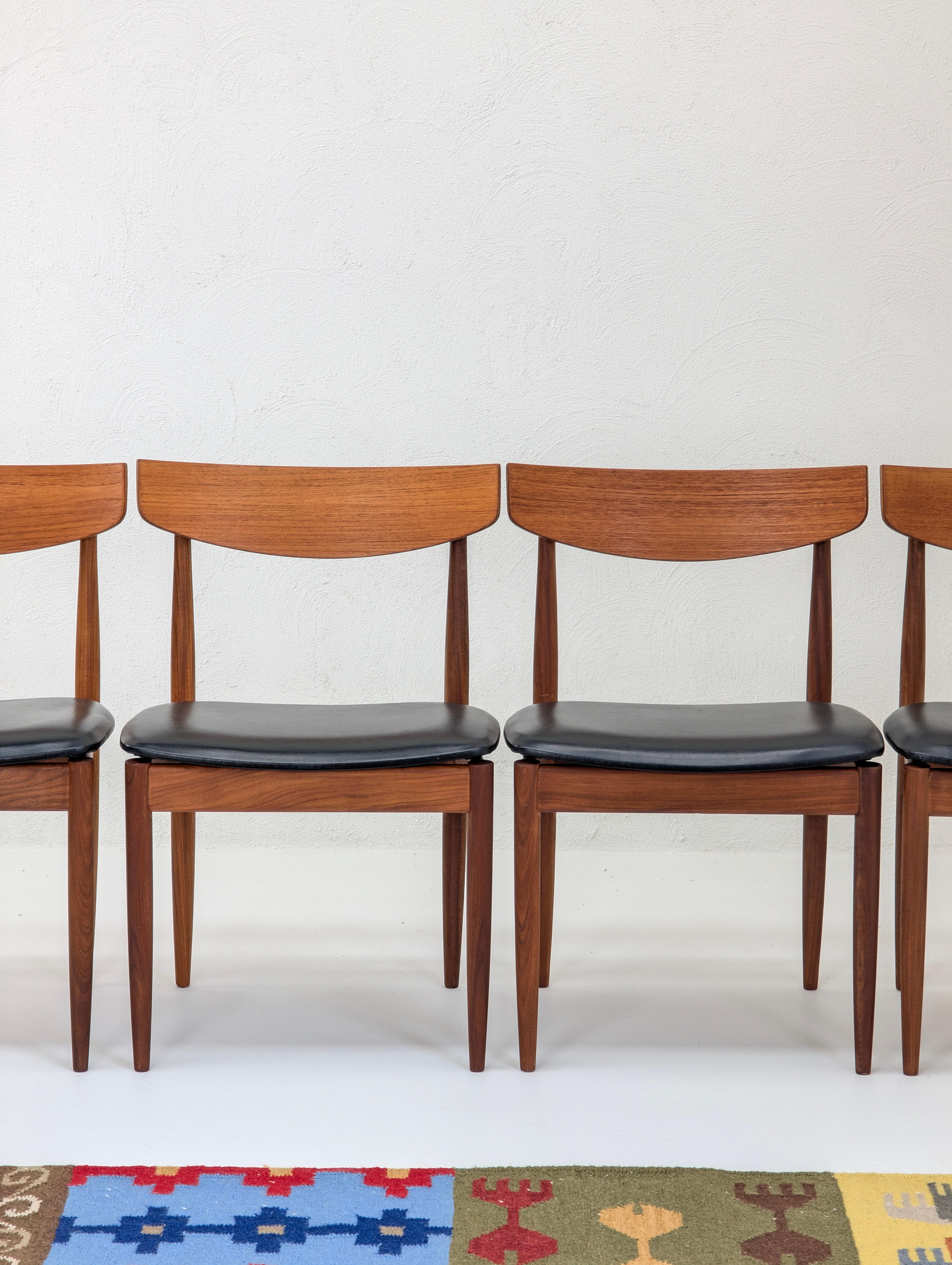 Ib Kofod Larsen Set of Four Teak Dining Chairs for G-Plan, Danish Modern c.1963 For Sale 2