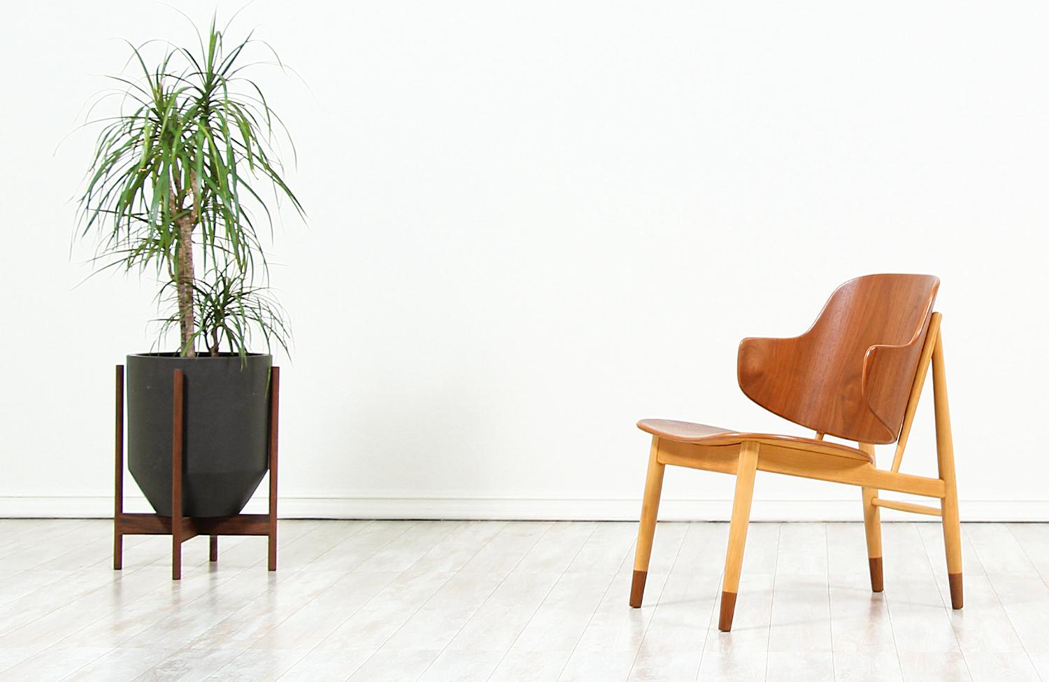 Mid-20th Century Expertly Restored - Ib Kofod-Larsen Shell Chair for Christiansen & Larsen For Sale
