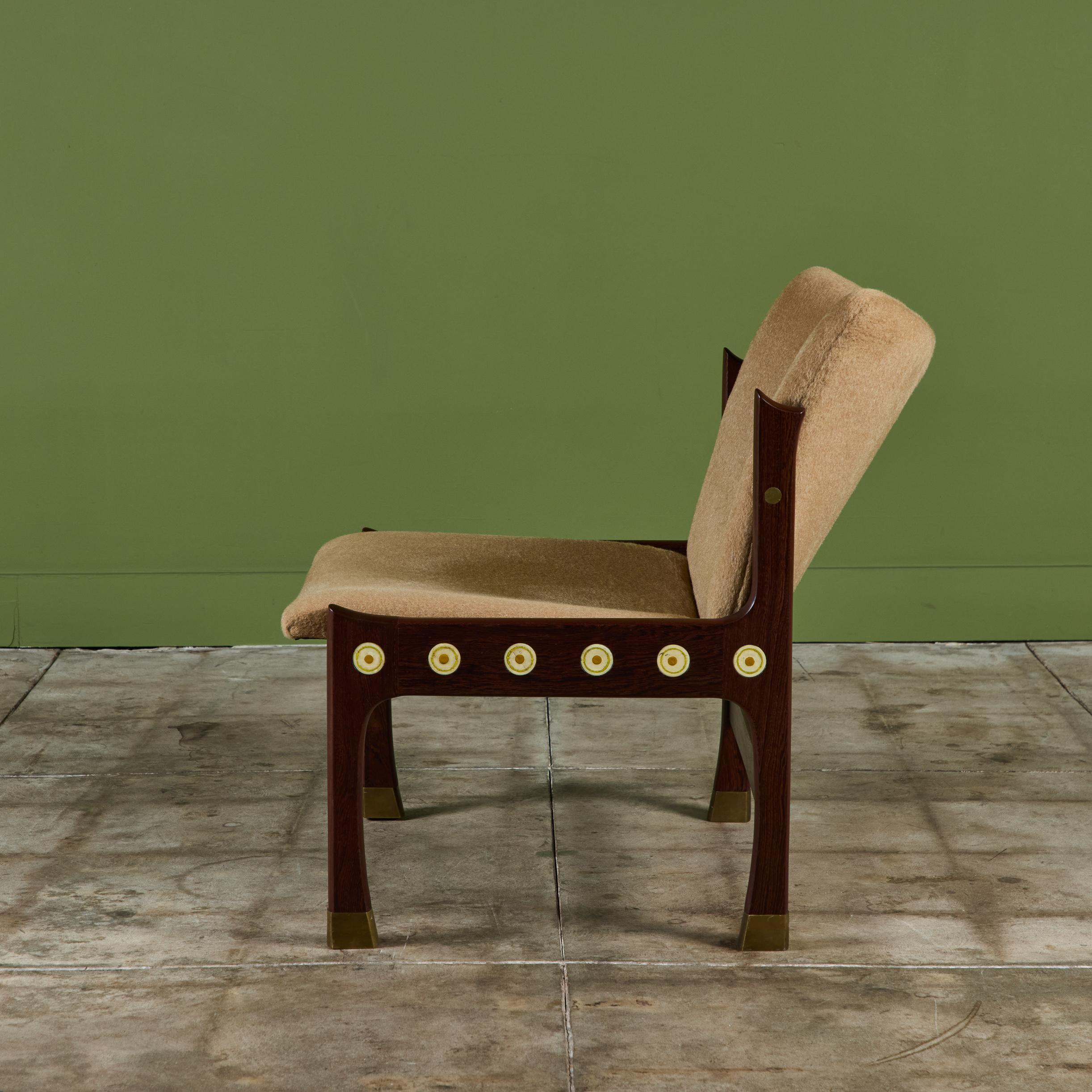 Chaise pantoufle Ib Kofod Larsen de la collection Megiddo en vente 2