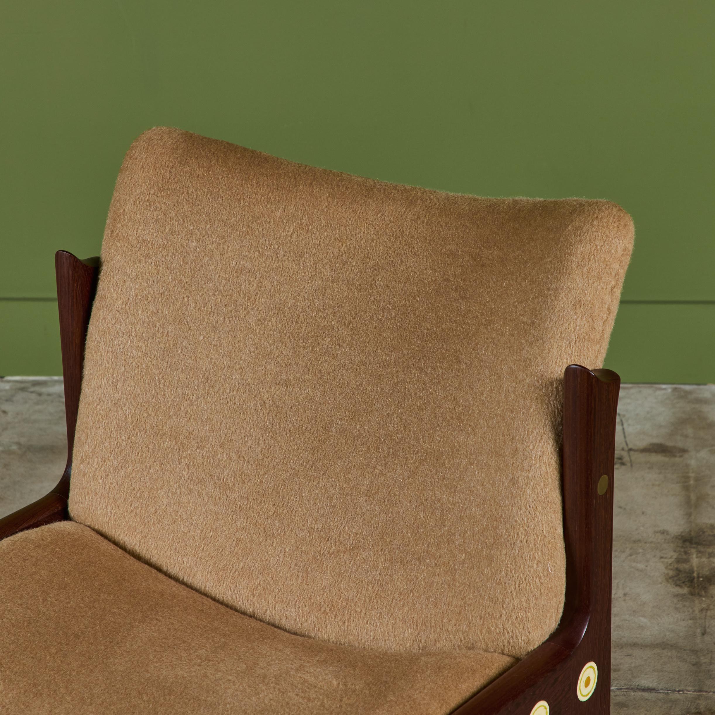 Chaise pantoufle Ib Kofod Larsen de la collection Megiddo en vente 3