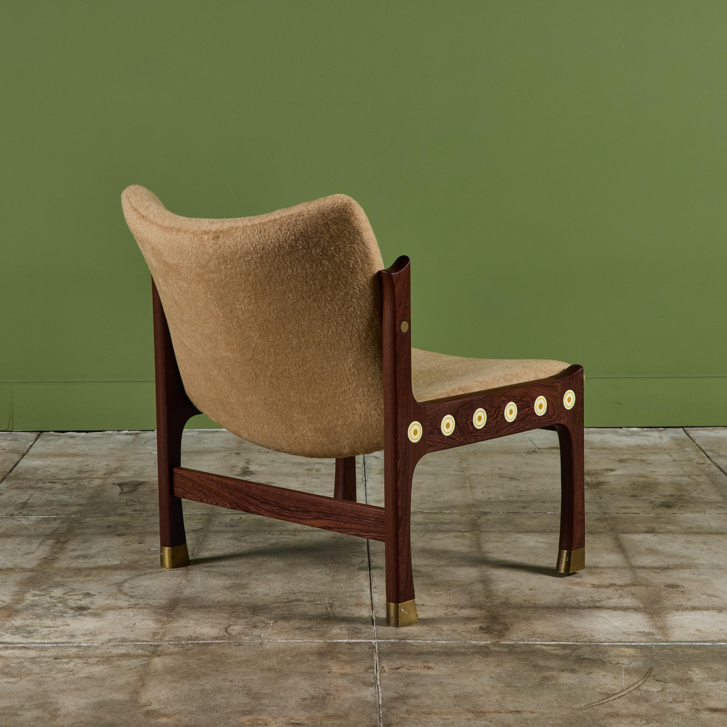 Fin du 20e siècle Chaise pantoufle Ib Kofod Larsen de la collection Megiddo en vente