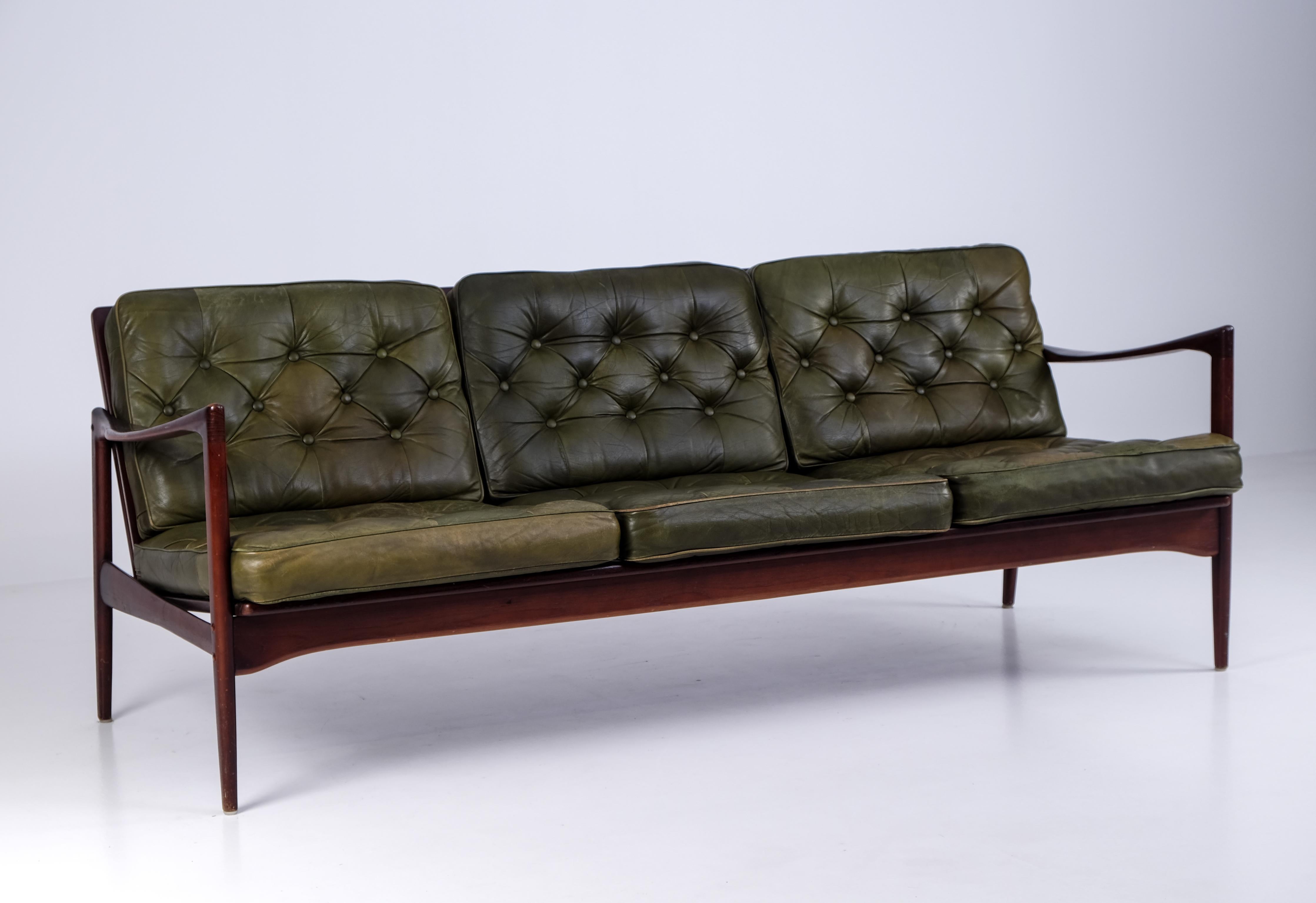 Original green leather cushions in very good condition, produced by OPE in Sweden, 1960s.

 