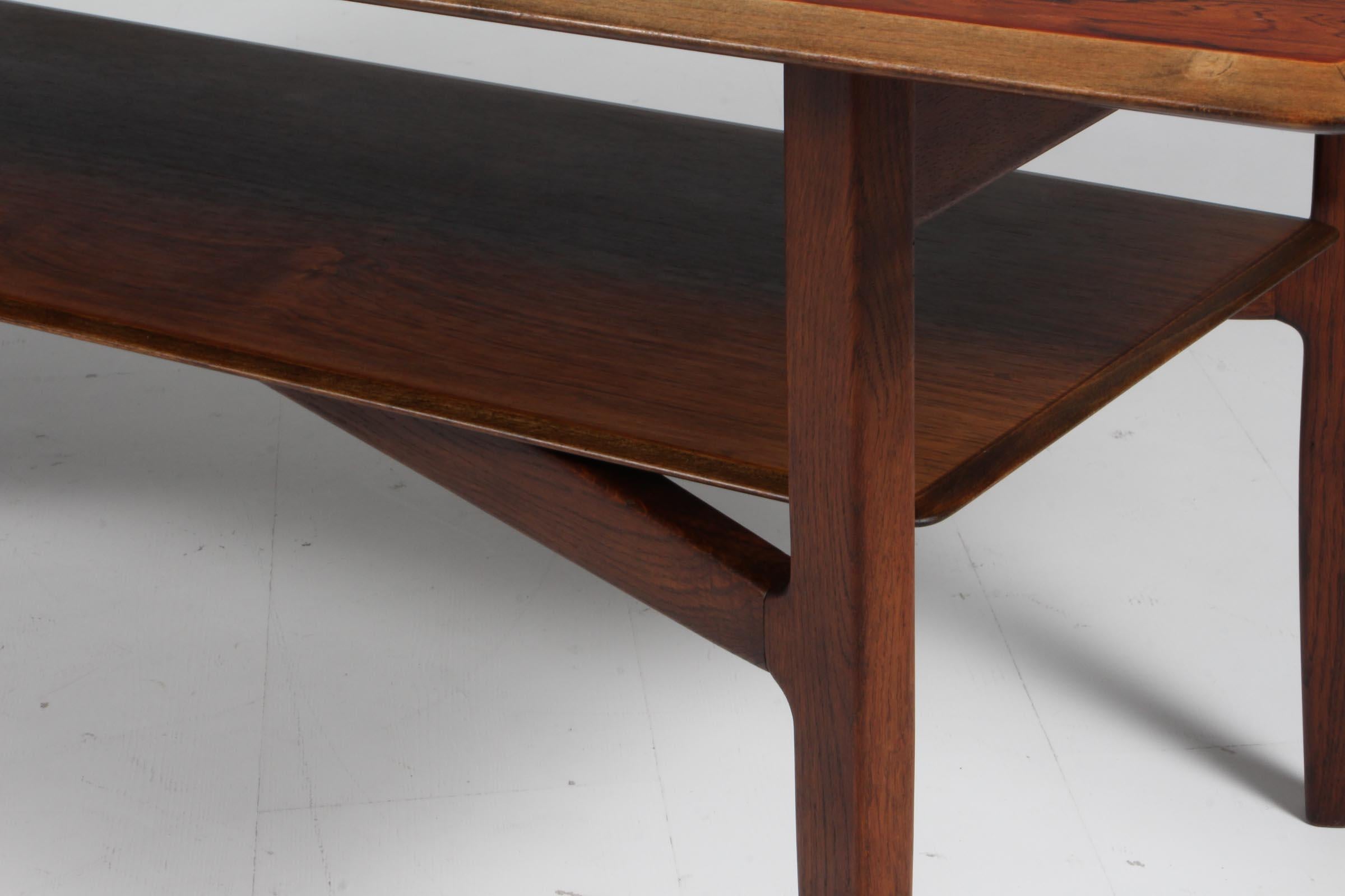 Ib Kofod-Larsen Sofa Table, oak and rosewood In Excellent Condition For Sale In Esbjerg, DK