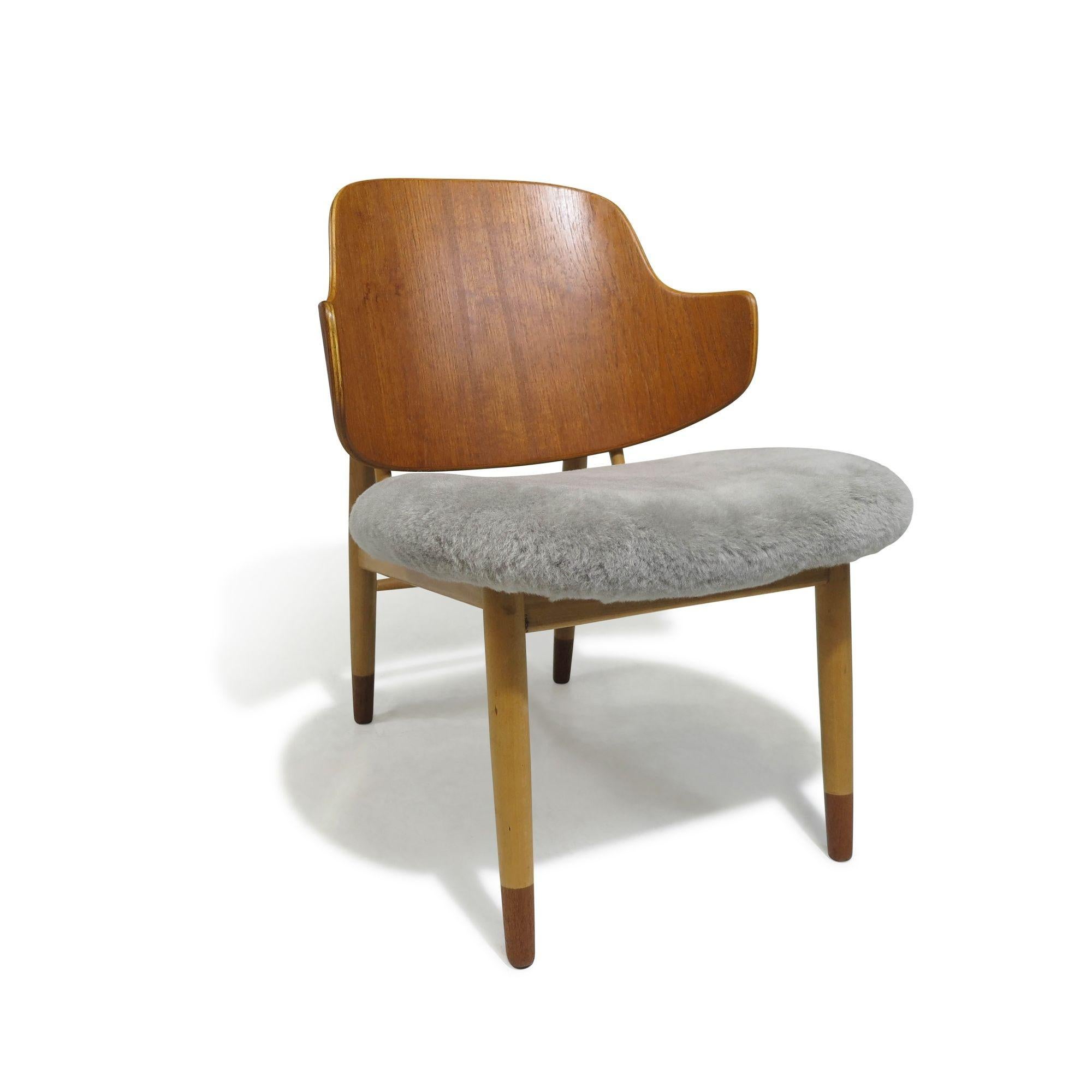 Scandinavian Modern Ib Kofod Larsen Teak and Beech Lounge Chair For Sale