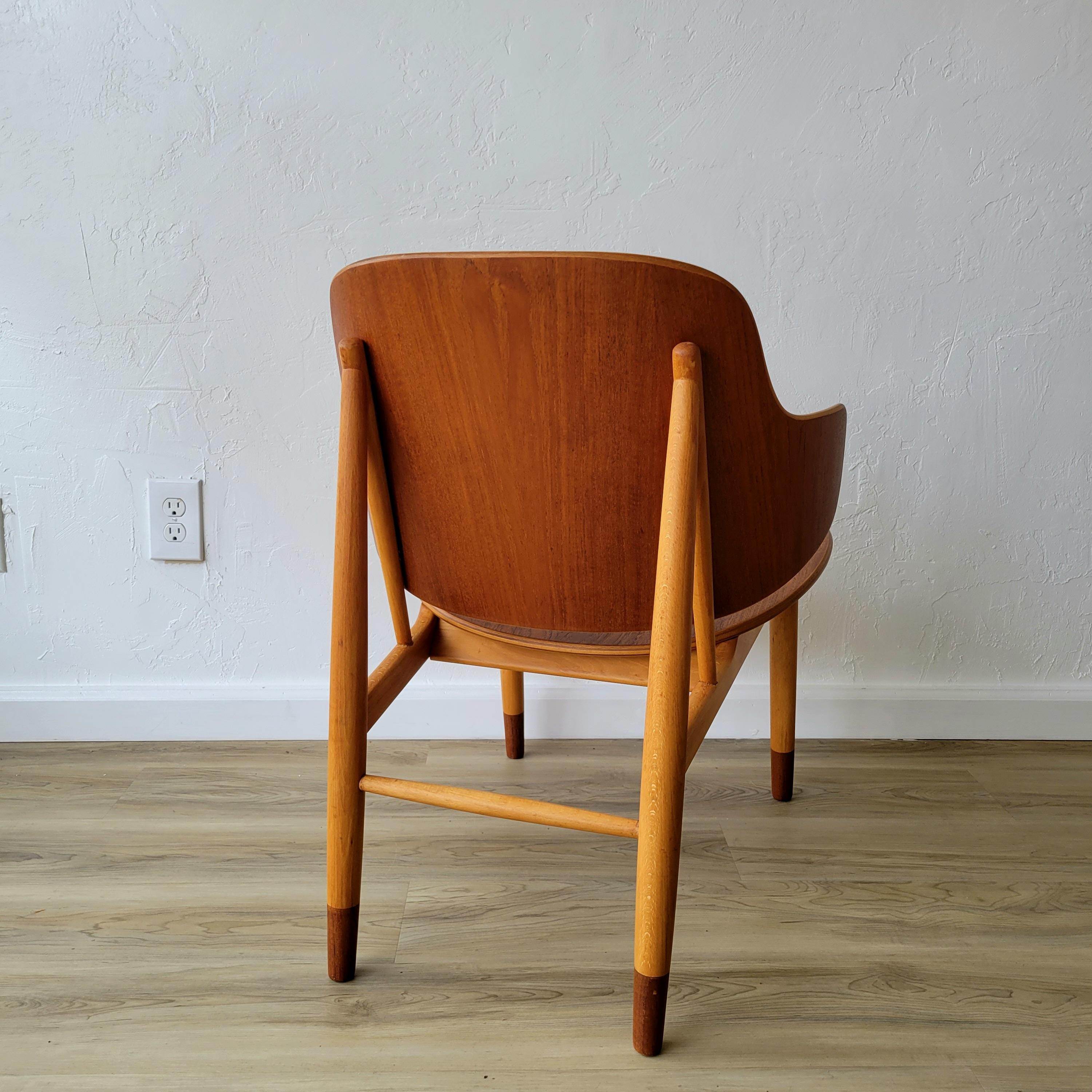 Ib Kofod Larsen Teak/Beech Penguin Lounge Chair In Good Condition In Springfield, OR