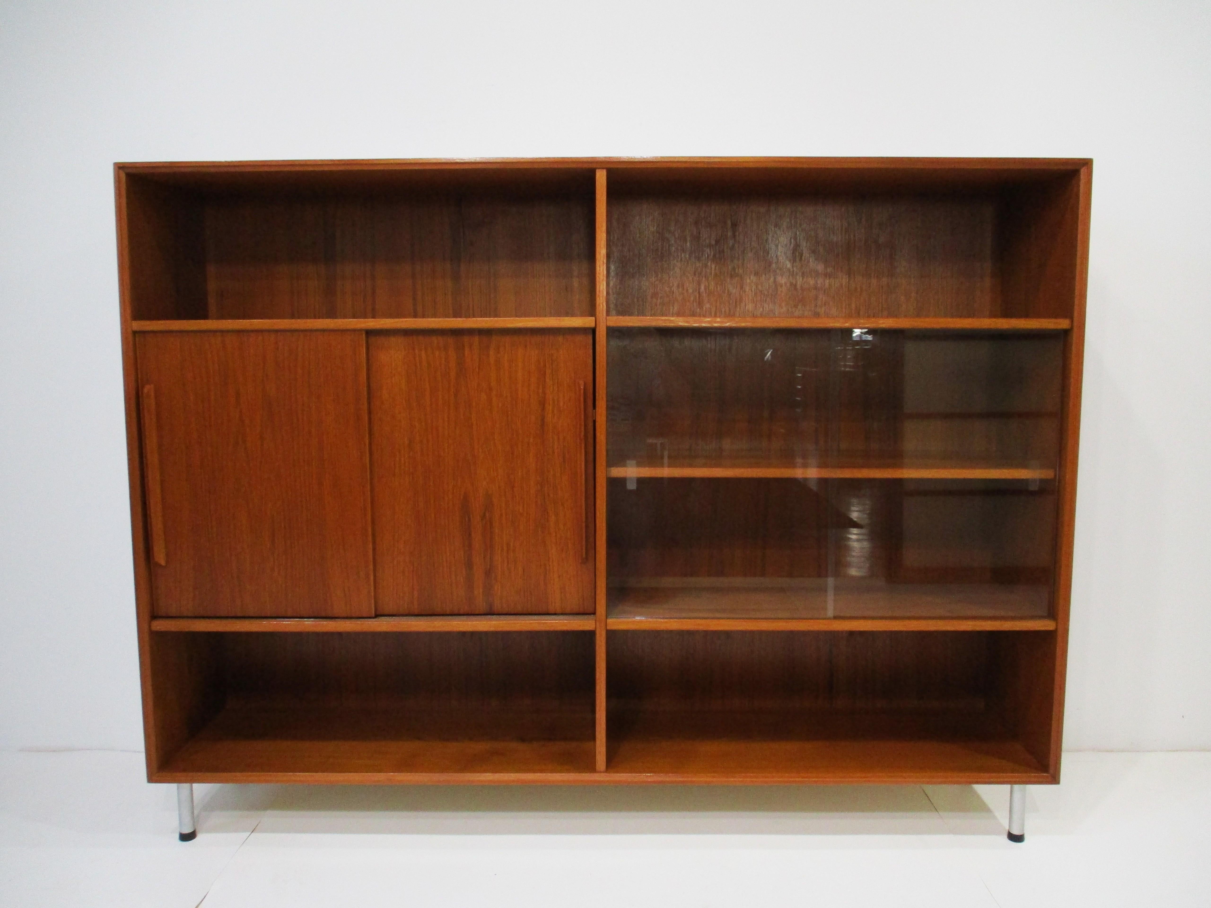 Mid-Century moderno Libreria Ib Kofod Larsen in teak Danimarca in vendita