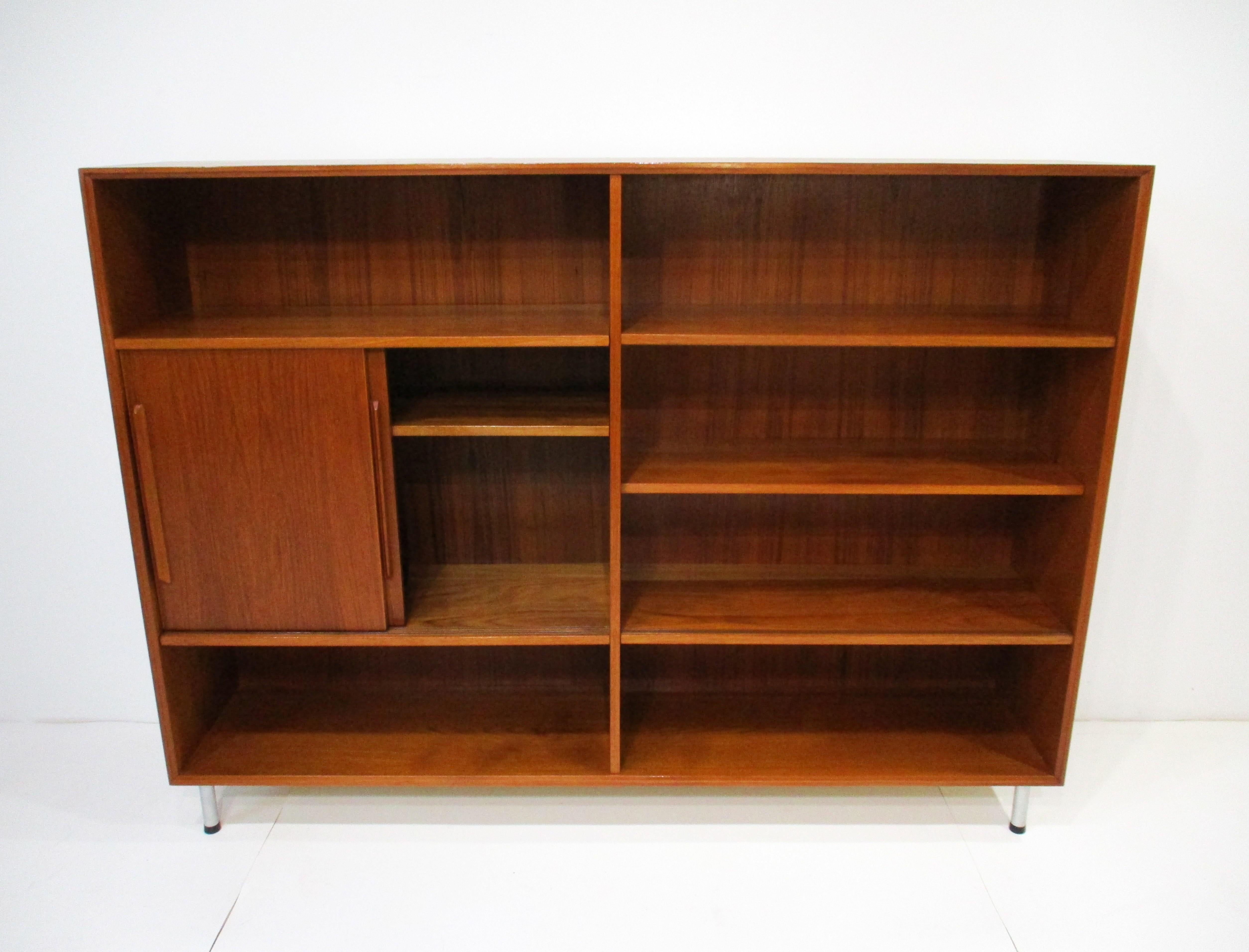 Danese Libreria Ib Kofod Larsen in teak Danimarca in vendita