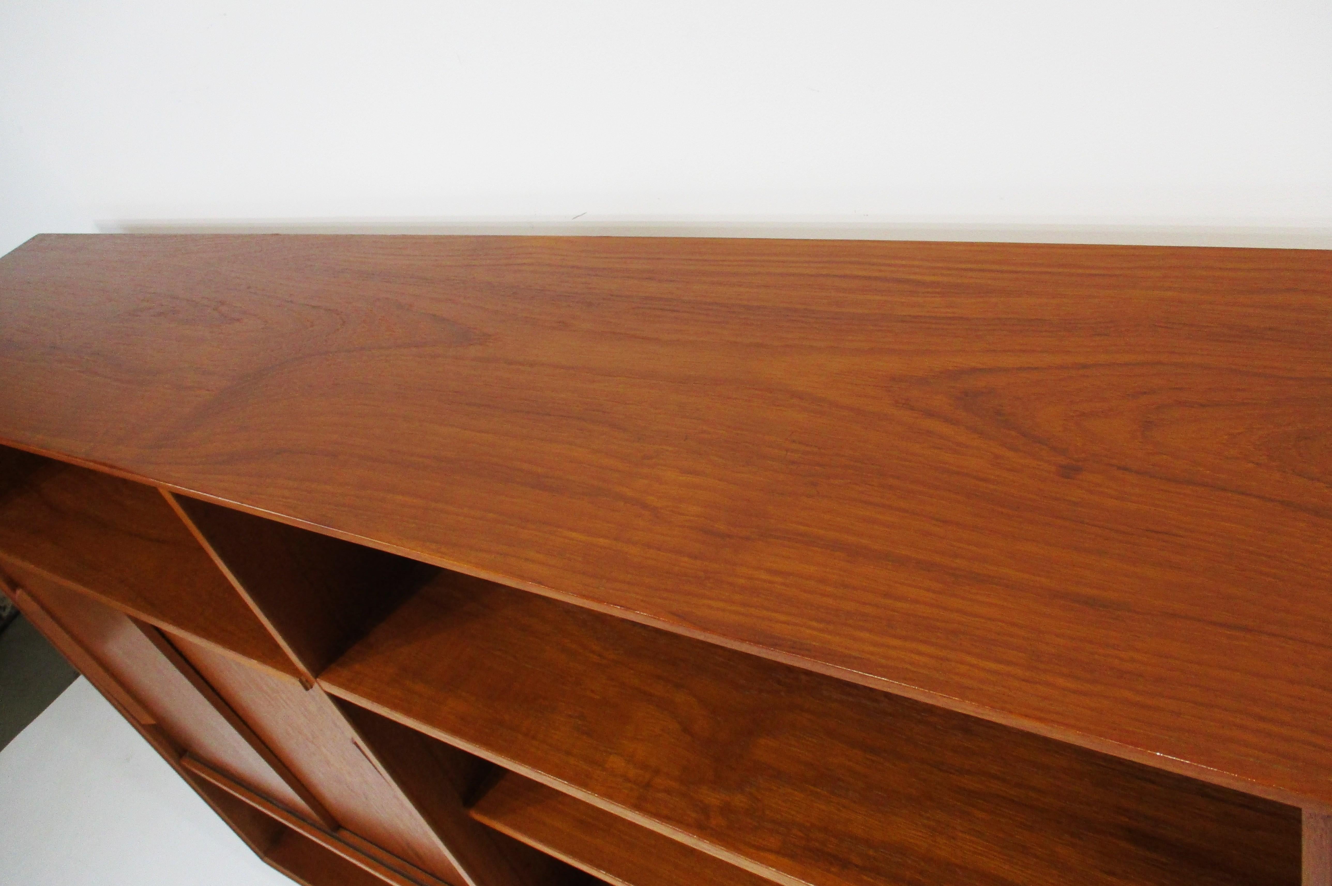 Libreria Ib Kofod Larsen in teak Danimarca in vendita 1