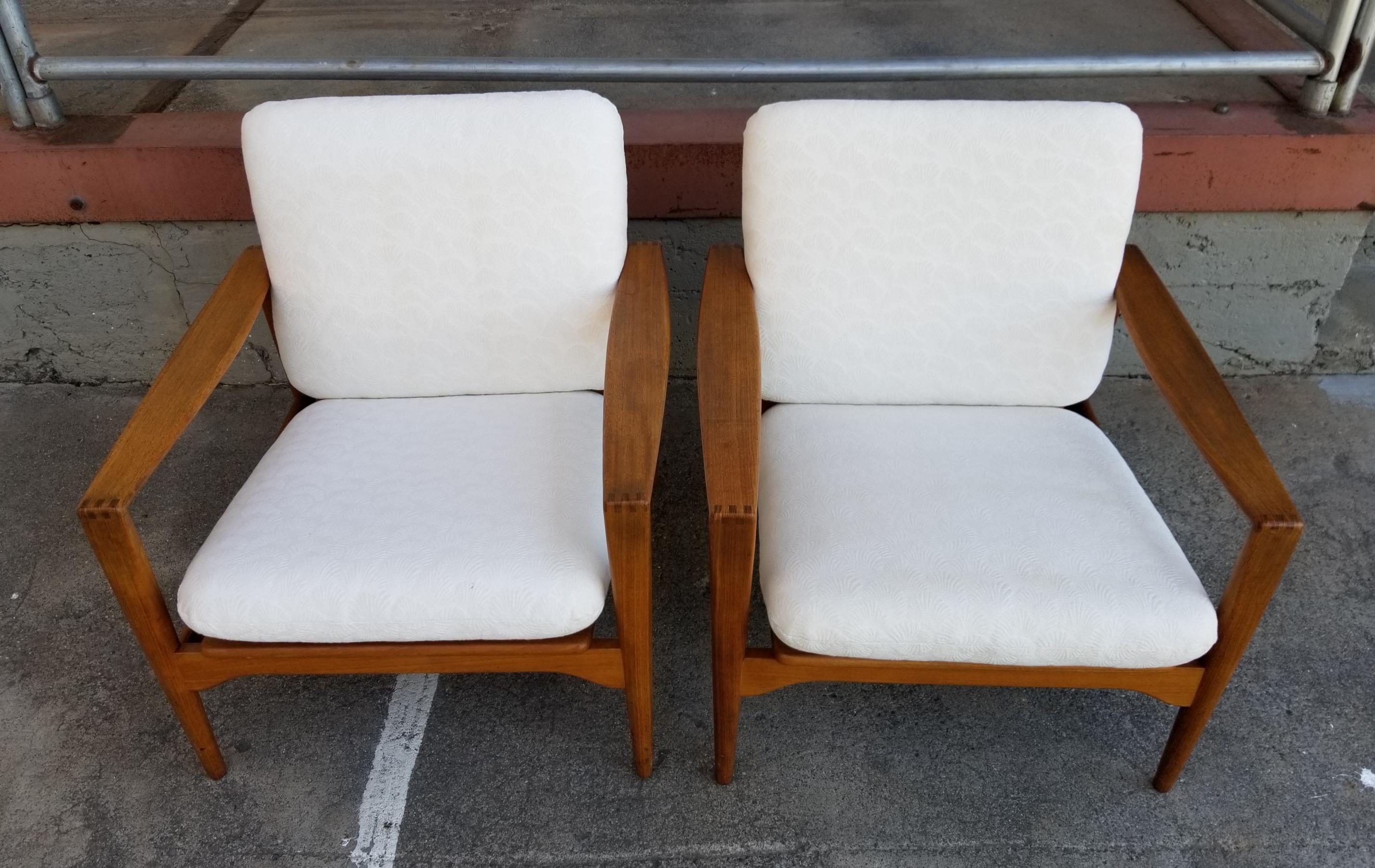 Ib Kofod Larsen Teak Lounge Chairs Pair In Good Condition In Fulton, CA