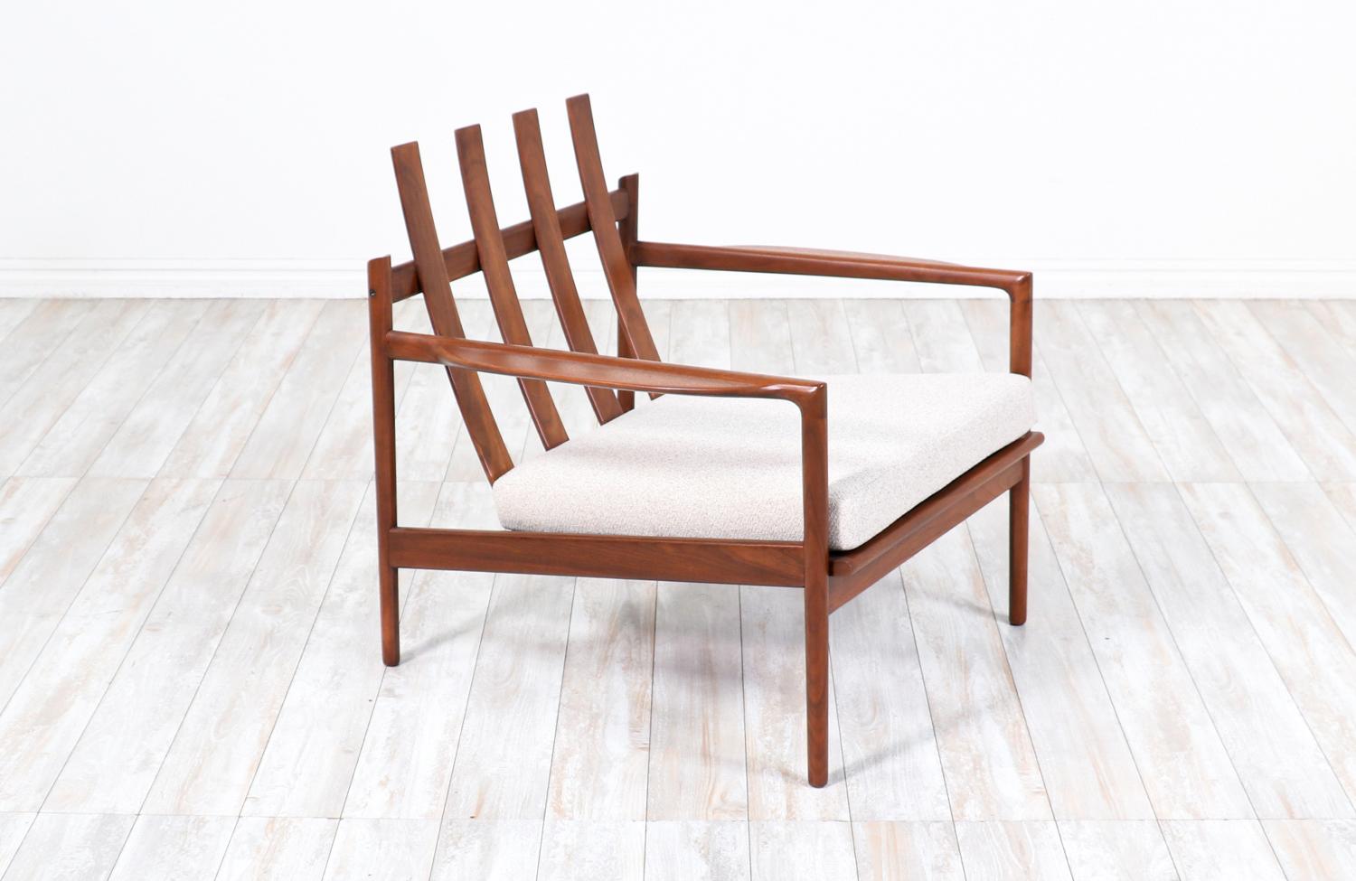 Mid-Century Modern Expertly Restored - Ib Kofod-Larsen Walnut Lounge Chair for Selig For Sale