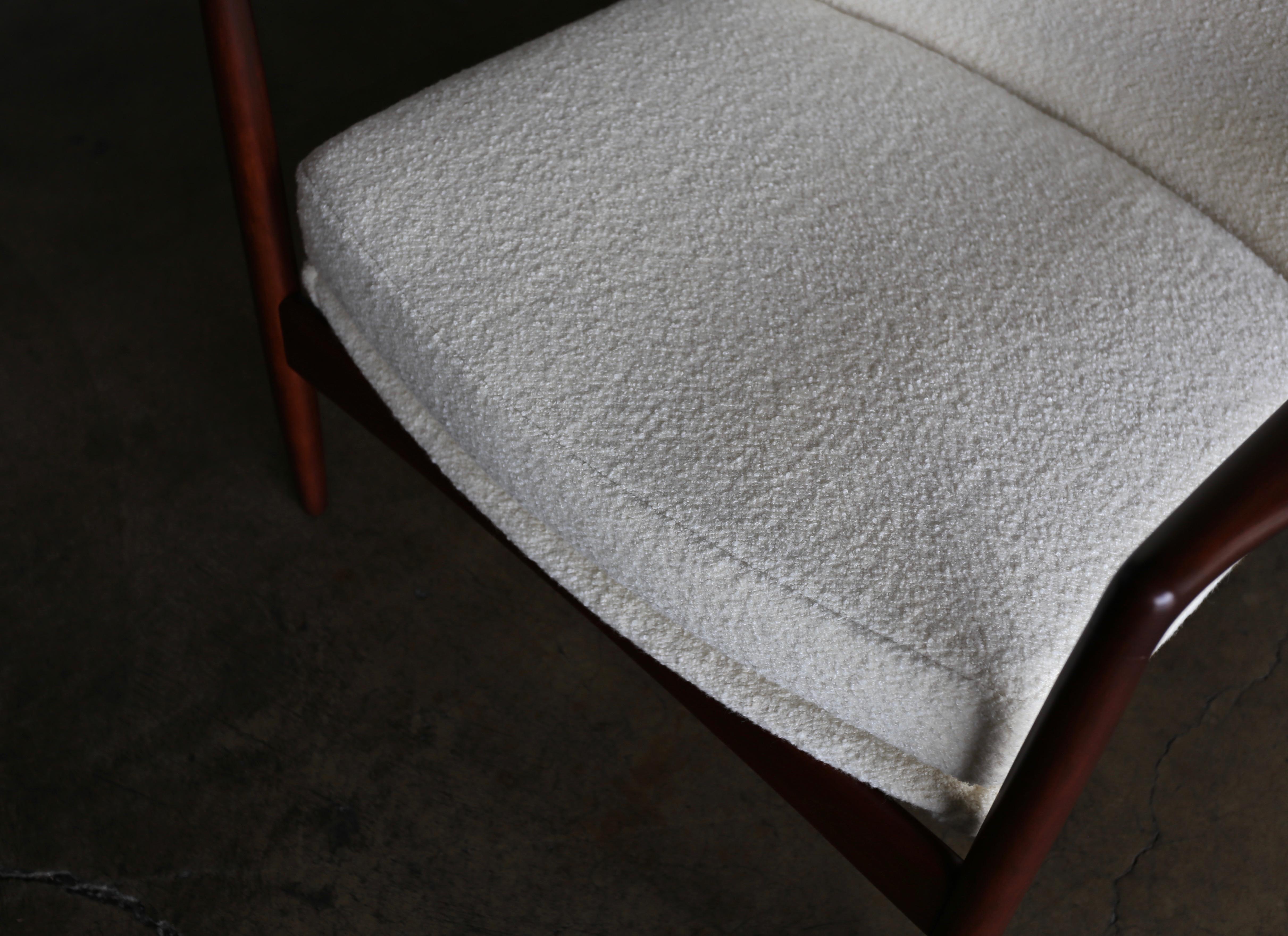 Ib Kofod-Larsen Wingback Lounge for Selig, circa 1965 3