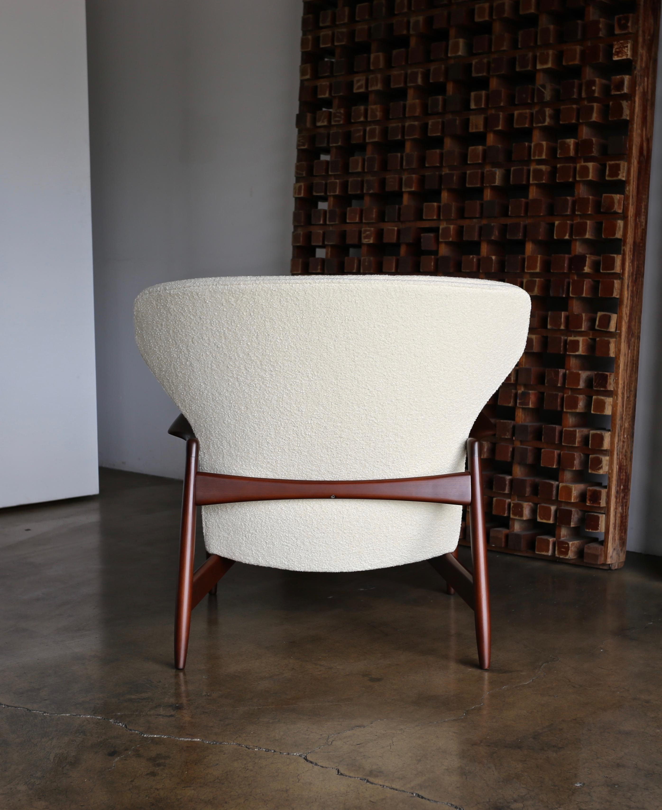 Mid-Century Modern Ib Kofod-Larsen Wingback Lounge for Selig, circa 1965