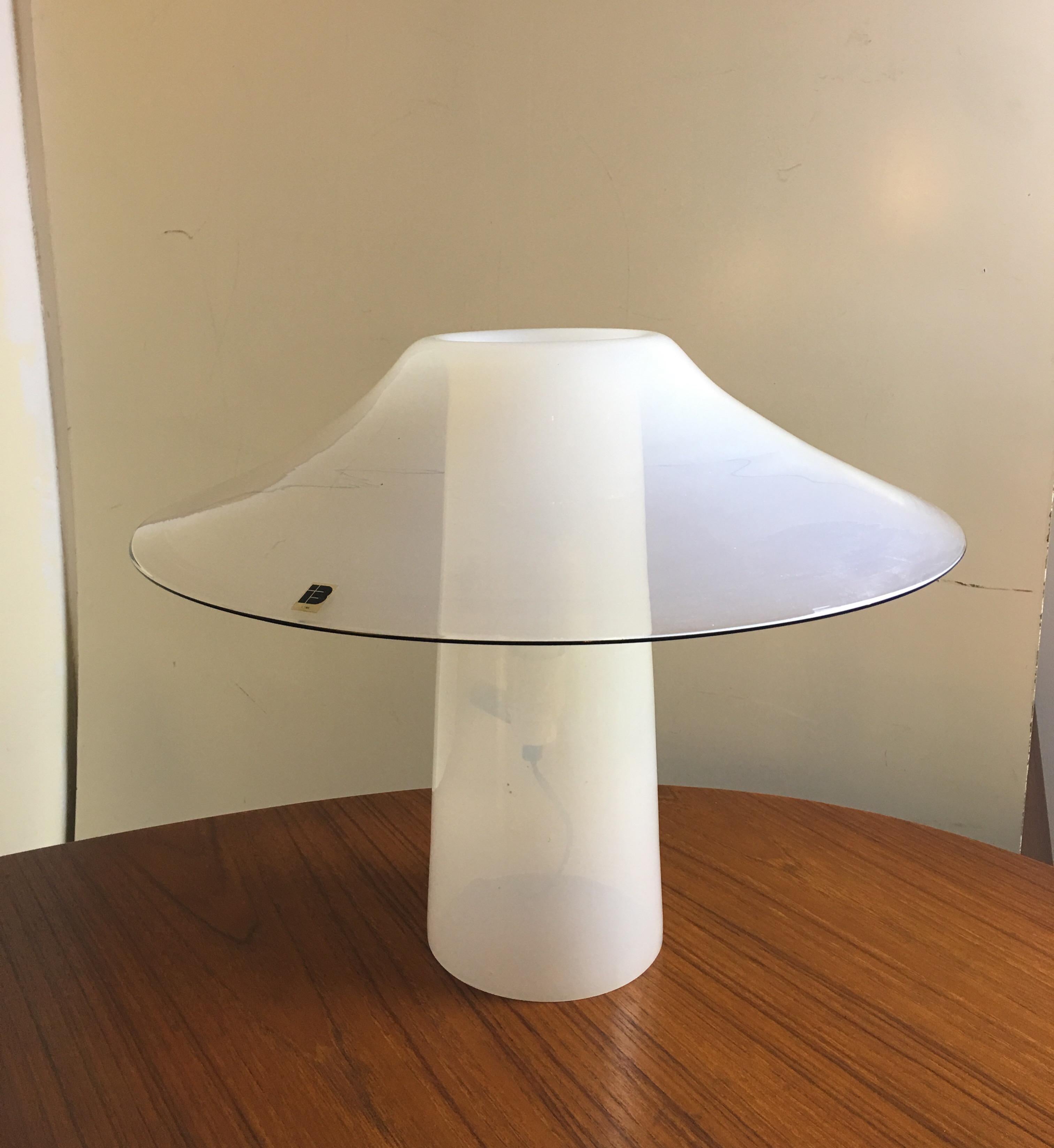 IB Tre Italian Glass Table Lamp In Excellent Condition In Philadelphia, PA