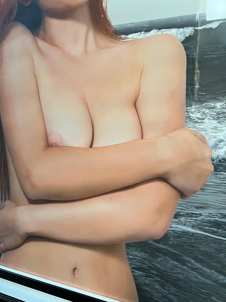 Warm Embrace - Photorealist Painting by Iban Navarro