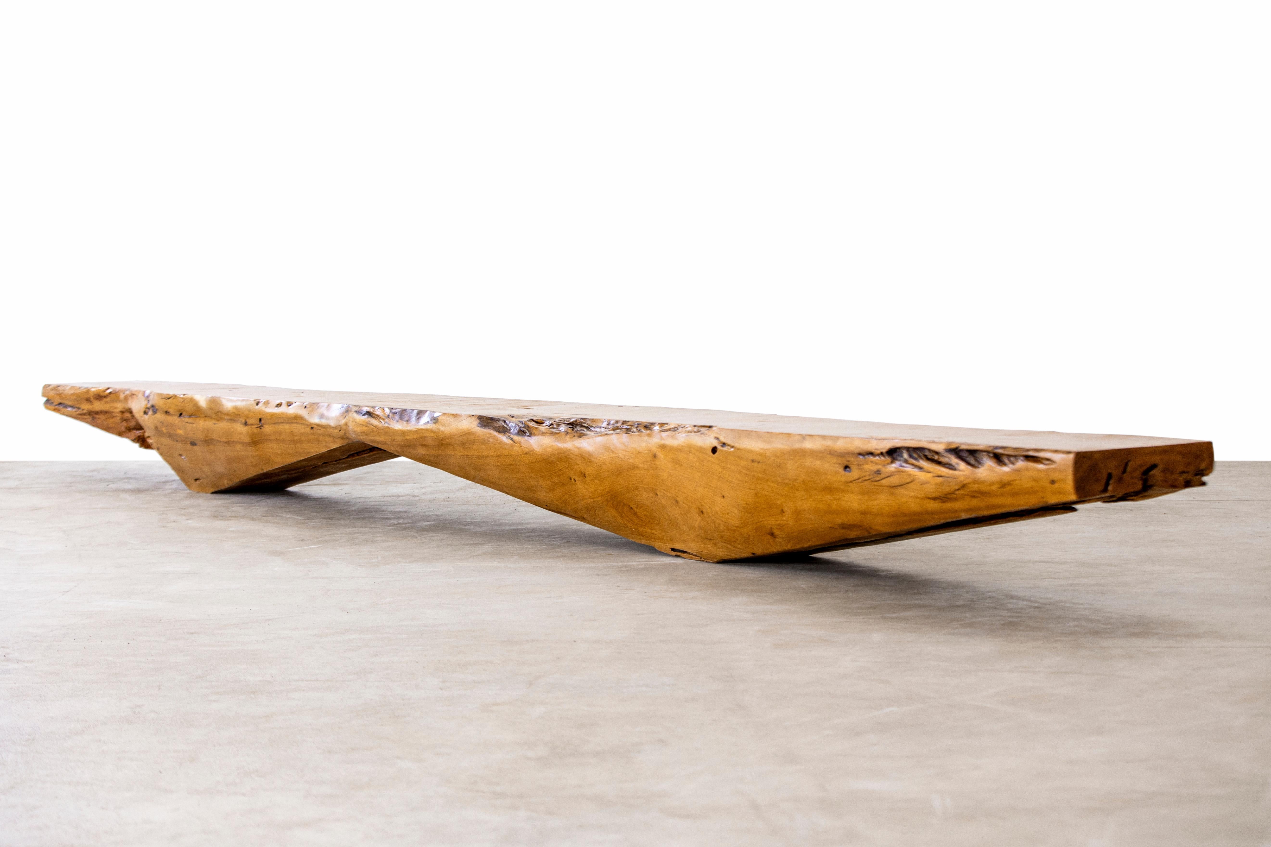XXI secolo e contemporaneo Panca Ibatiba in Wood di Hugo França in vendita