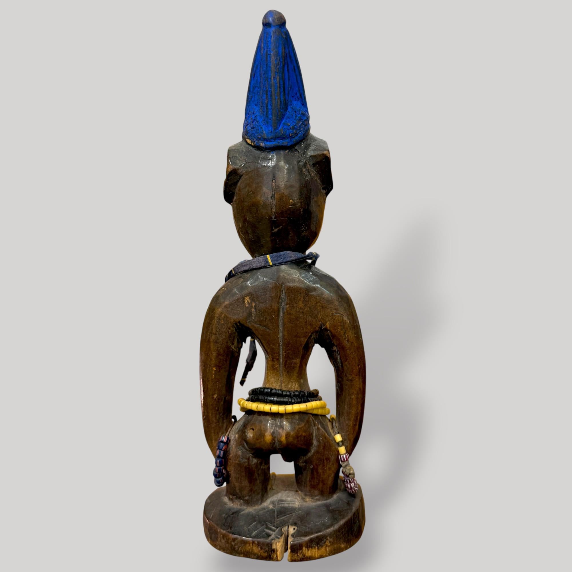 Ibedji-Statuette - Yoruba-Kultur, Nigeria, um 1930 (20. Jahrhundert) im Angebot 3
