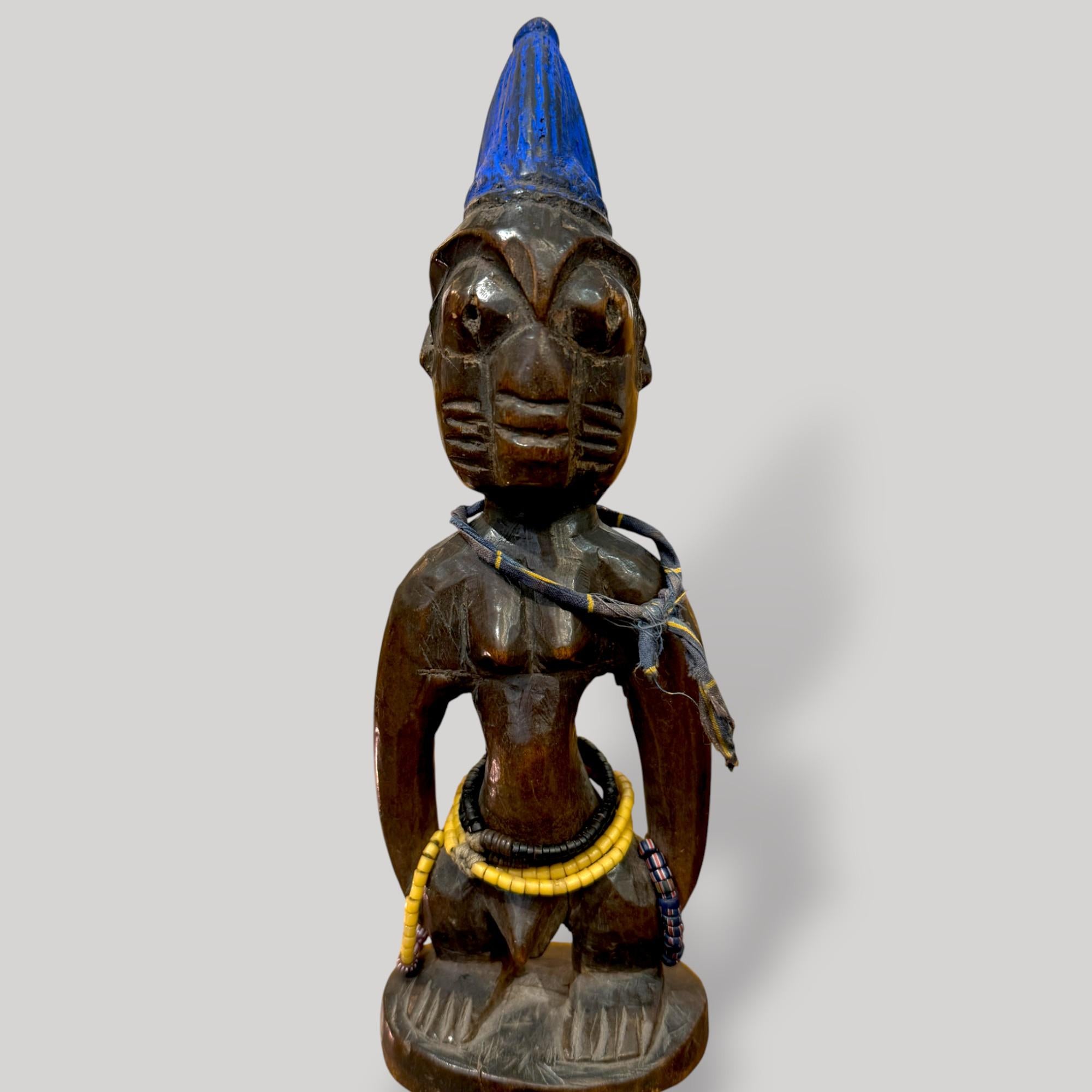Ibedji-Statuette - Yoruba-Kultur, Nigeria, um 1930 (20. Jahrhundert) im Angebot 1