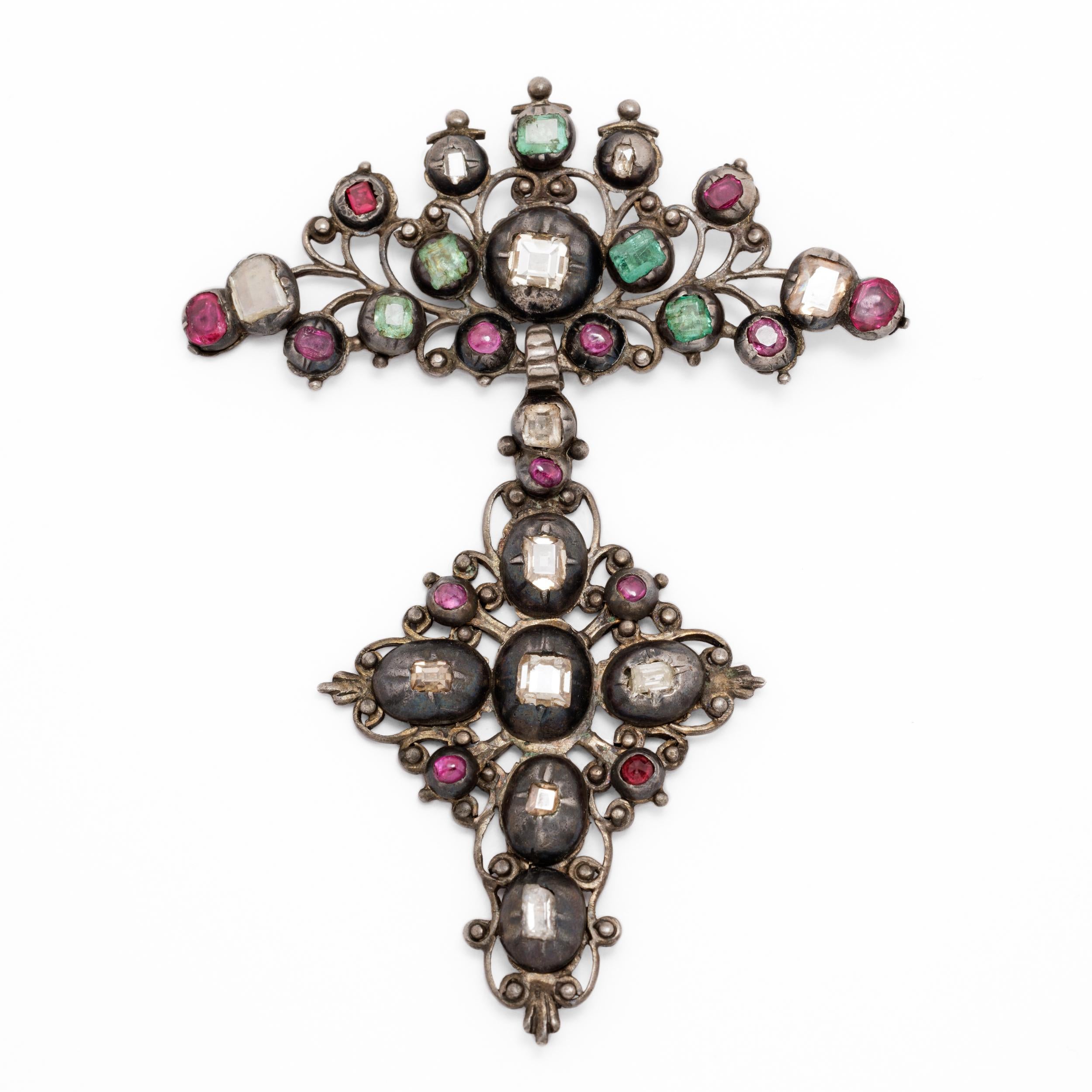 Georgian Iberian Peninsula 17th Century Cross Table Cut Diamonds Colombian Emerald Pendan For Sale