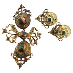 Antique Iberian Peninsula Emerald, 15K Yellow Gold Pendant and Earrings Jewelry Suite