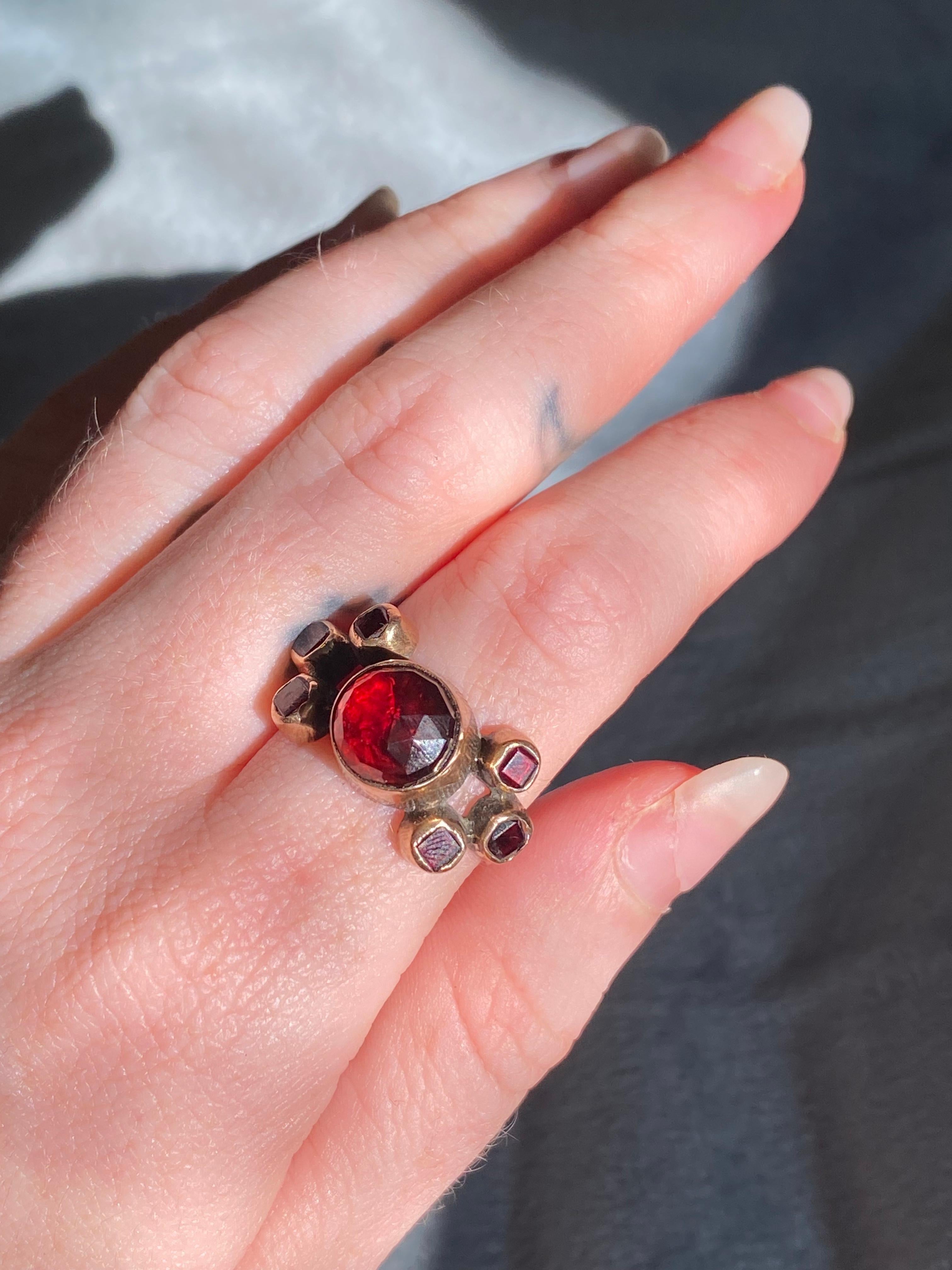 Iberian Ring with Rose Cut Garnets, 9-12k, 1700s For Sale 1