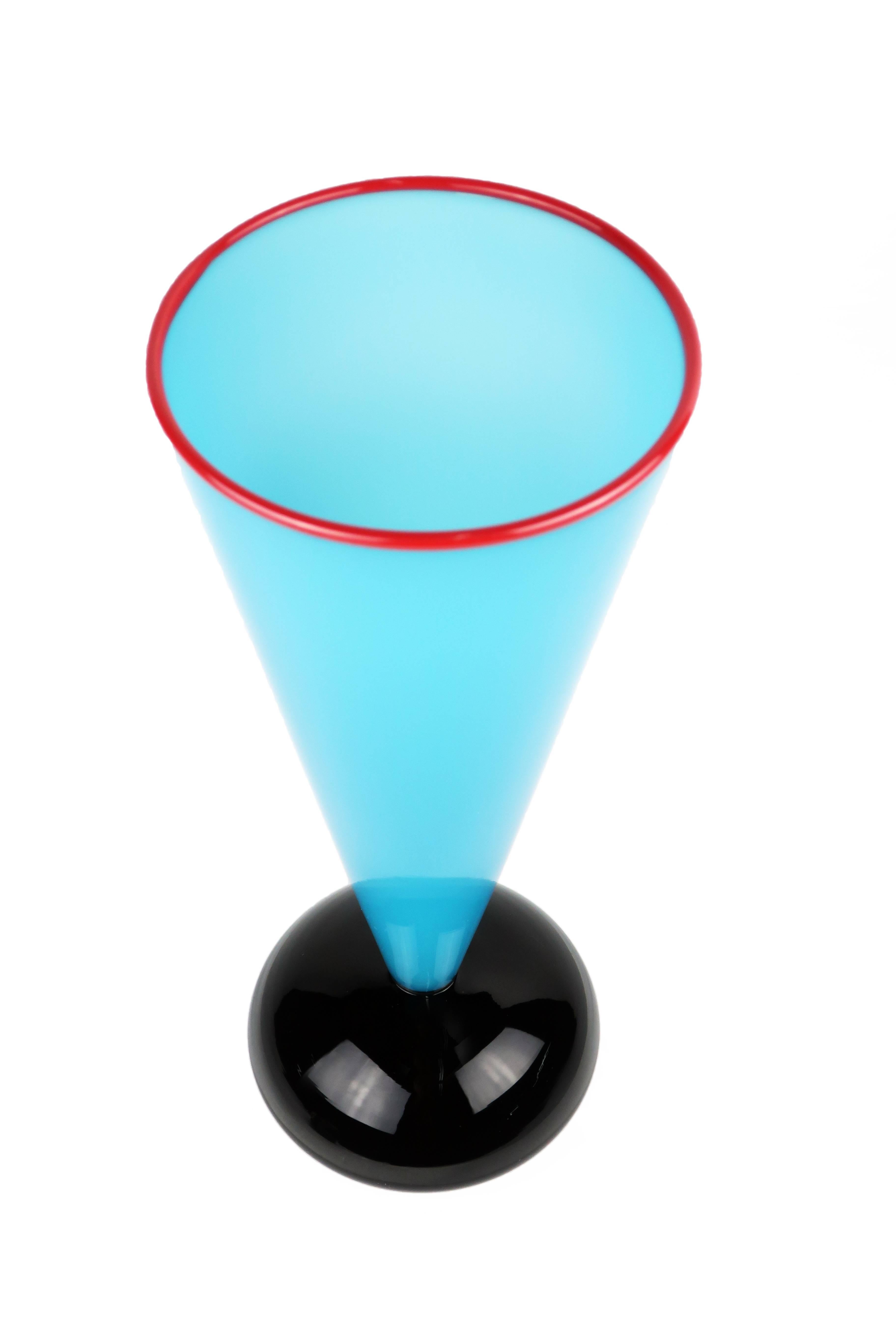 IBEX Postmodern Art Glass Vase In Good Condition In Brooklyn, NY